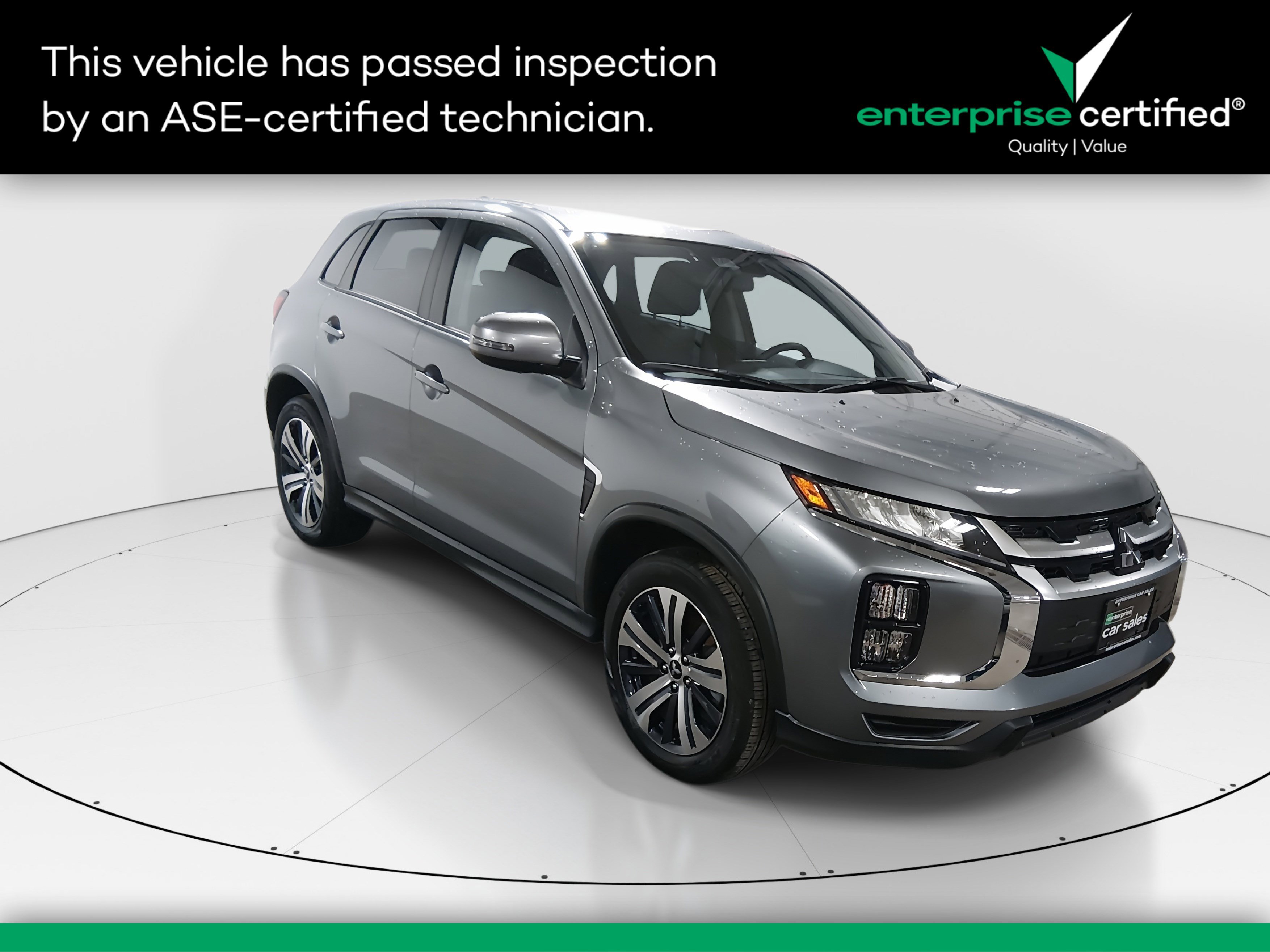 2025 Mitsubishi Outlander SE's photo