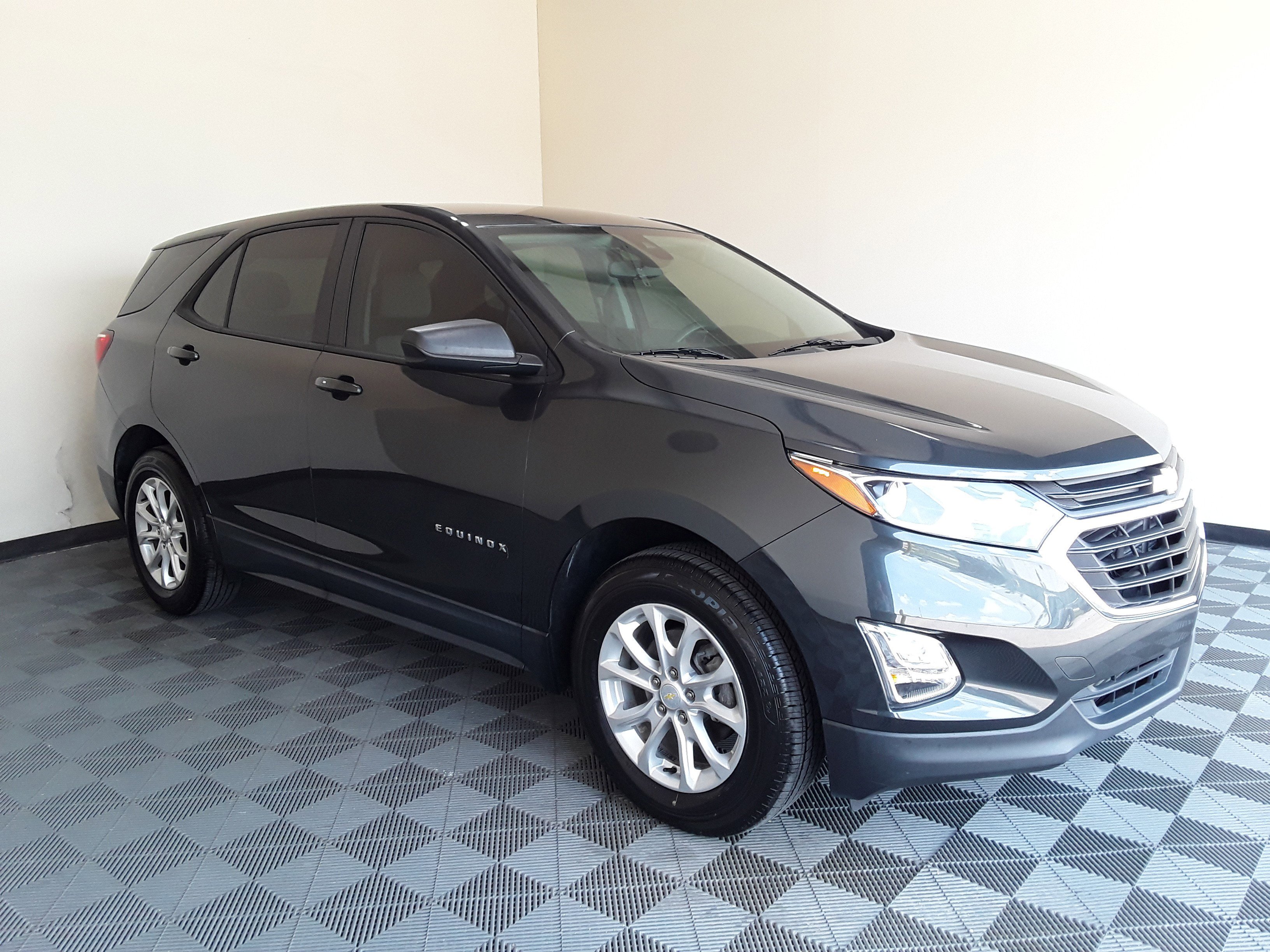 2020 Chevrolet Equinox LS AWD 4dr