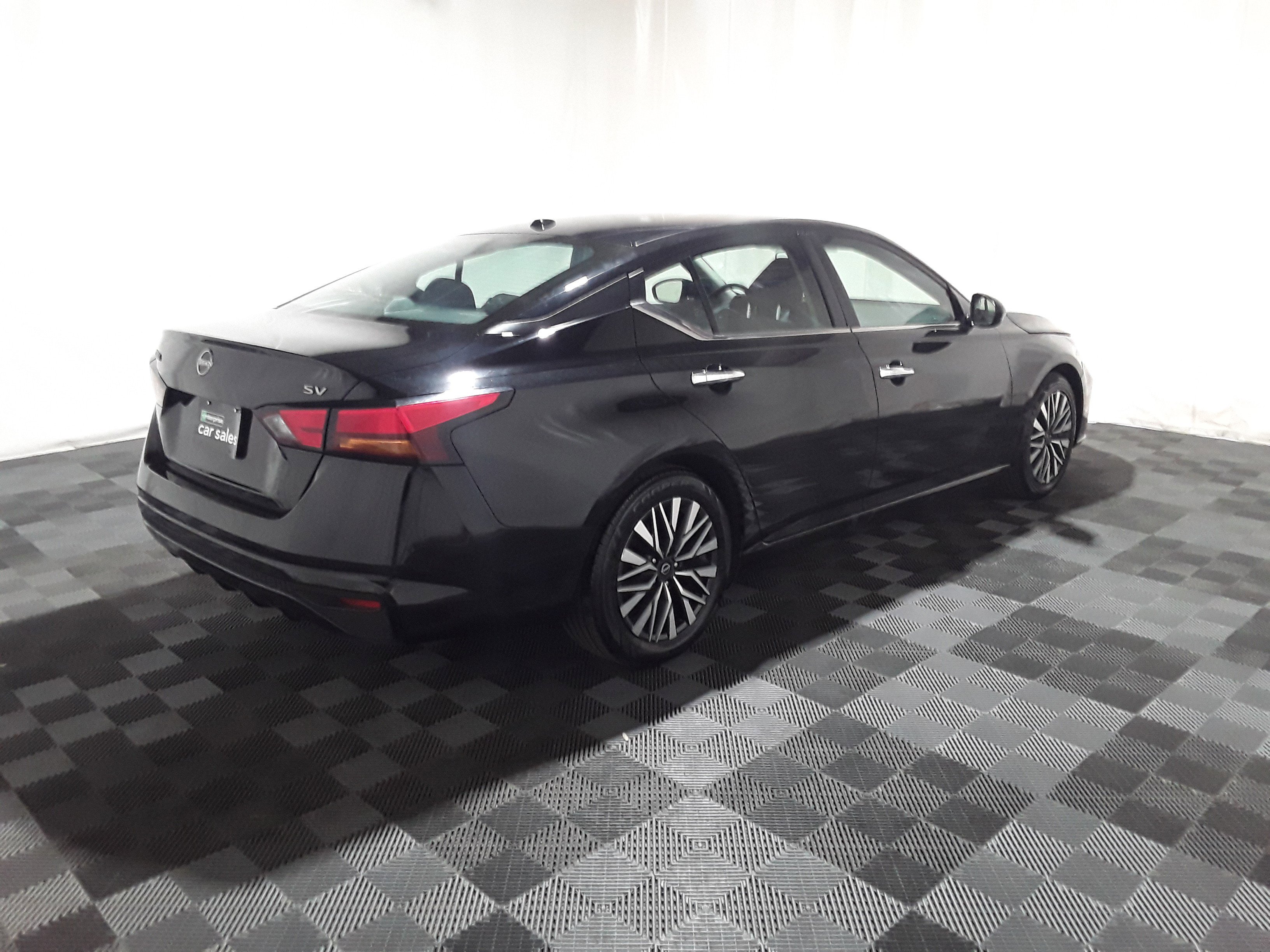 Image of Used 2023 Nissan Altima 2.5 SV Sedan