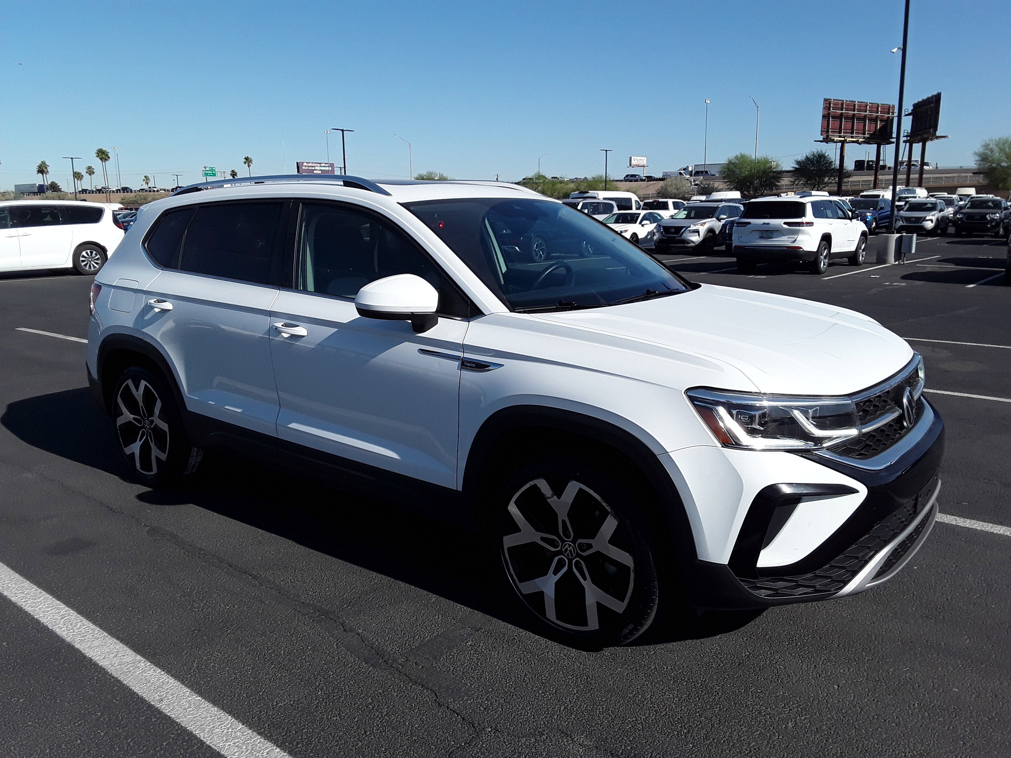 2022 Volkswagen Taos SEL 4MOTION