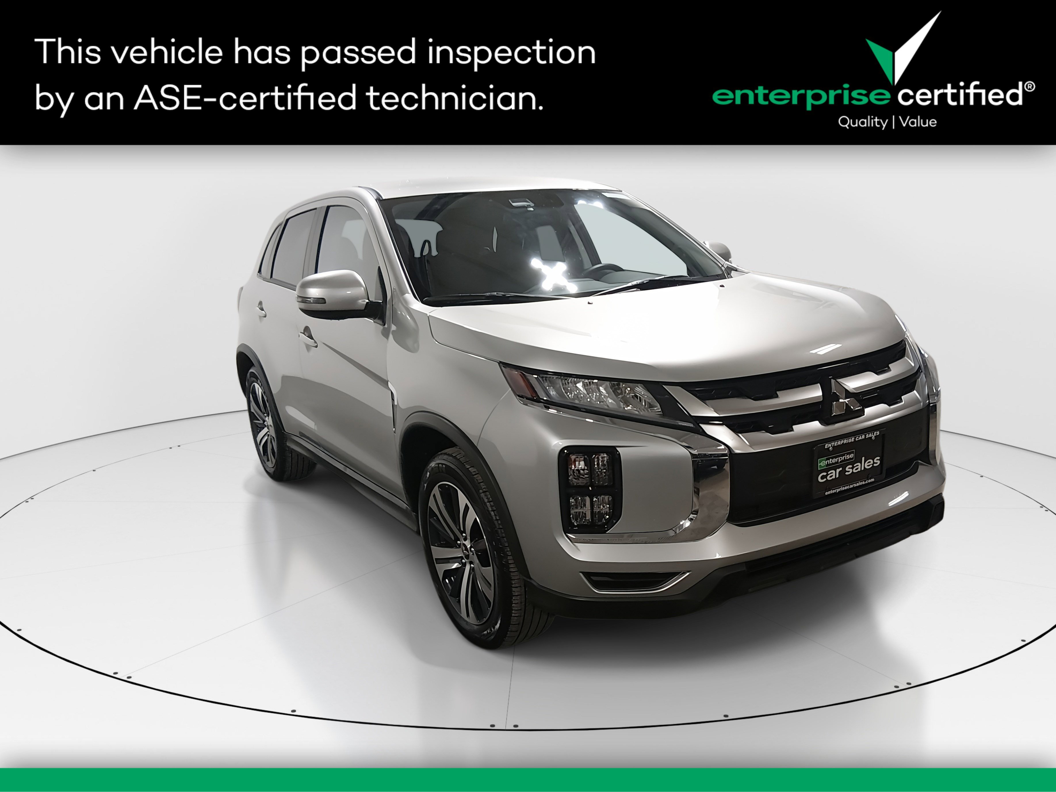 2025 Mitsubishi Outlander Sport SE's photo