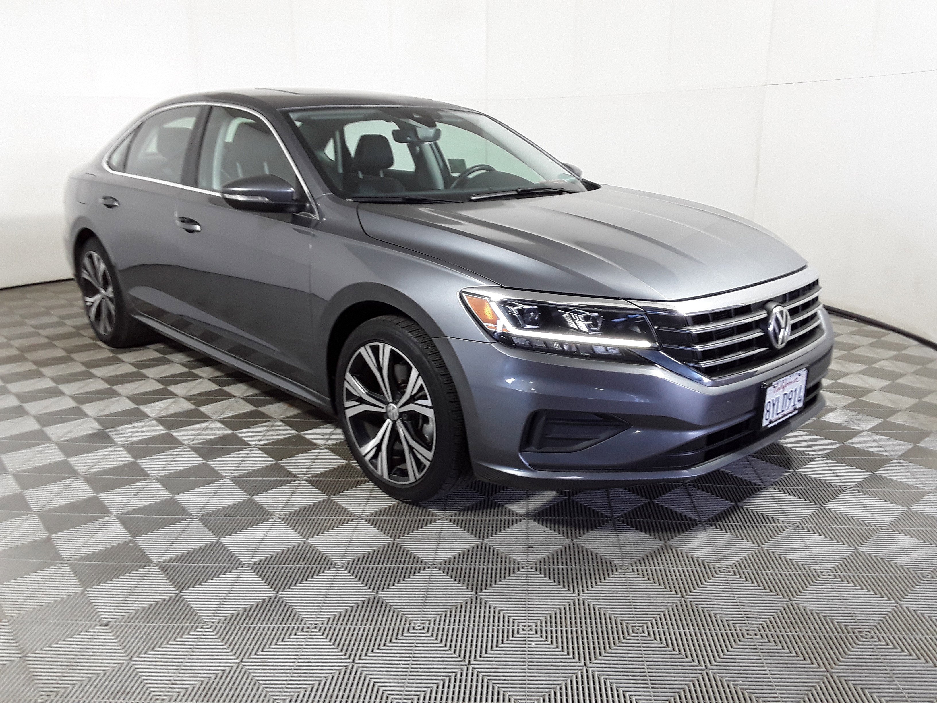 2022 Volkswagen Passat 2.0T SE Auto