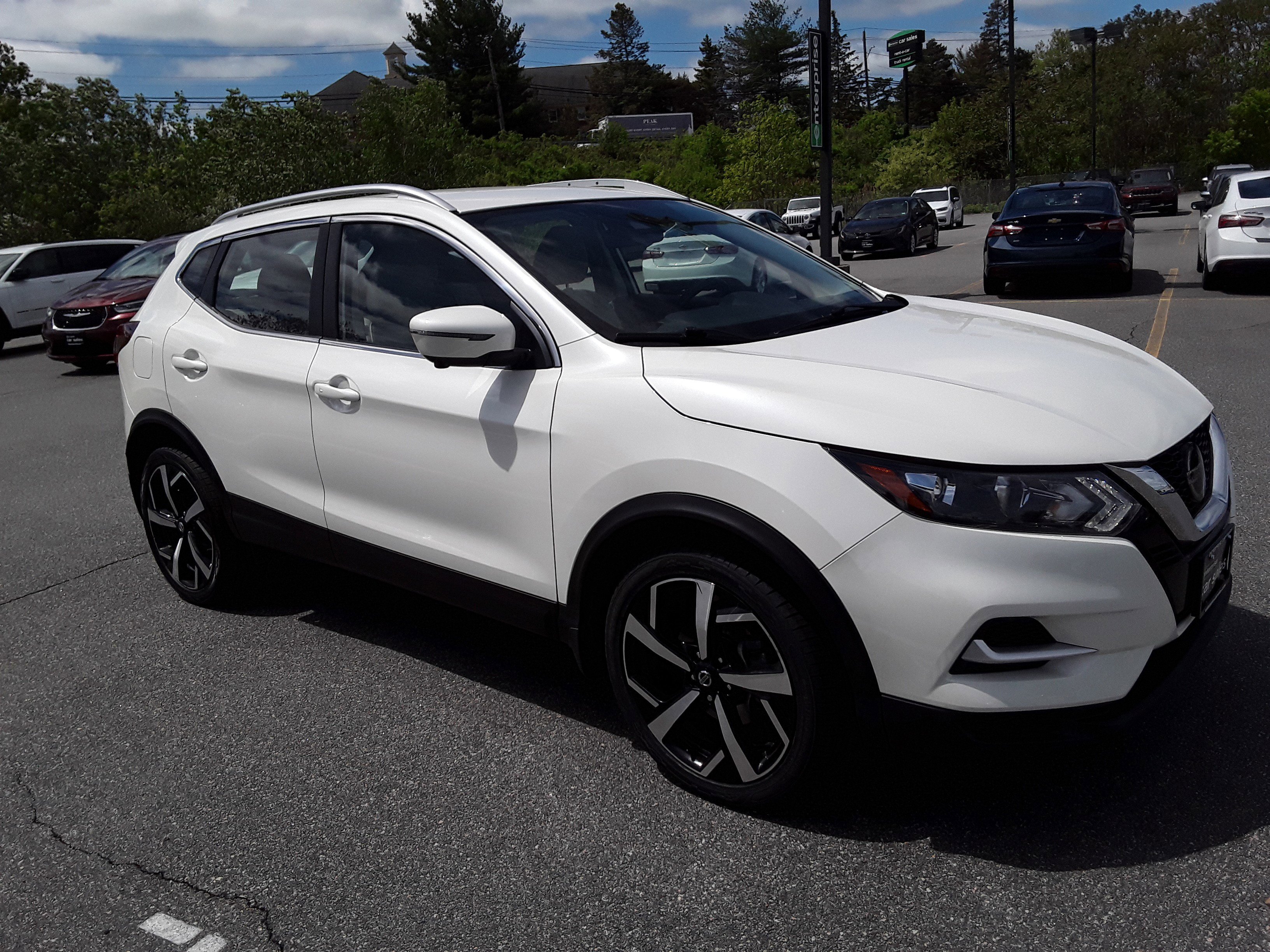 2022 Nissan Rogue Sport AWD SL