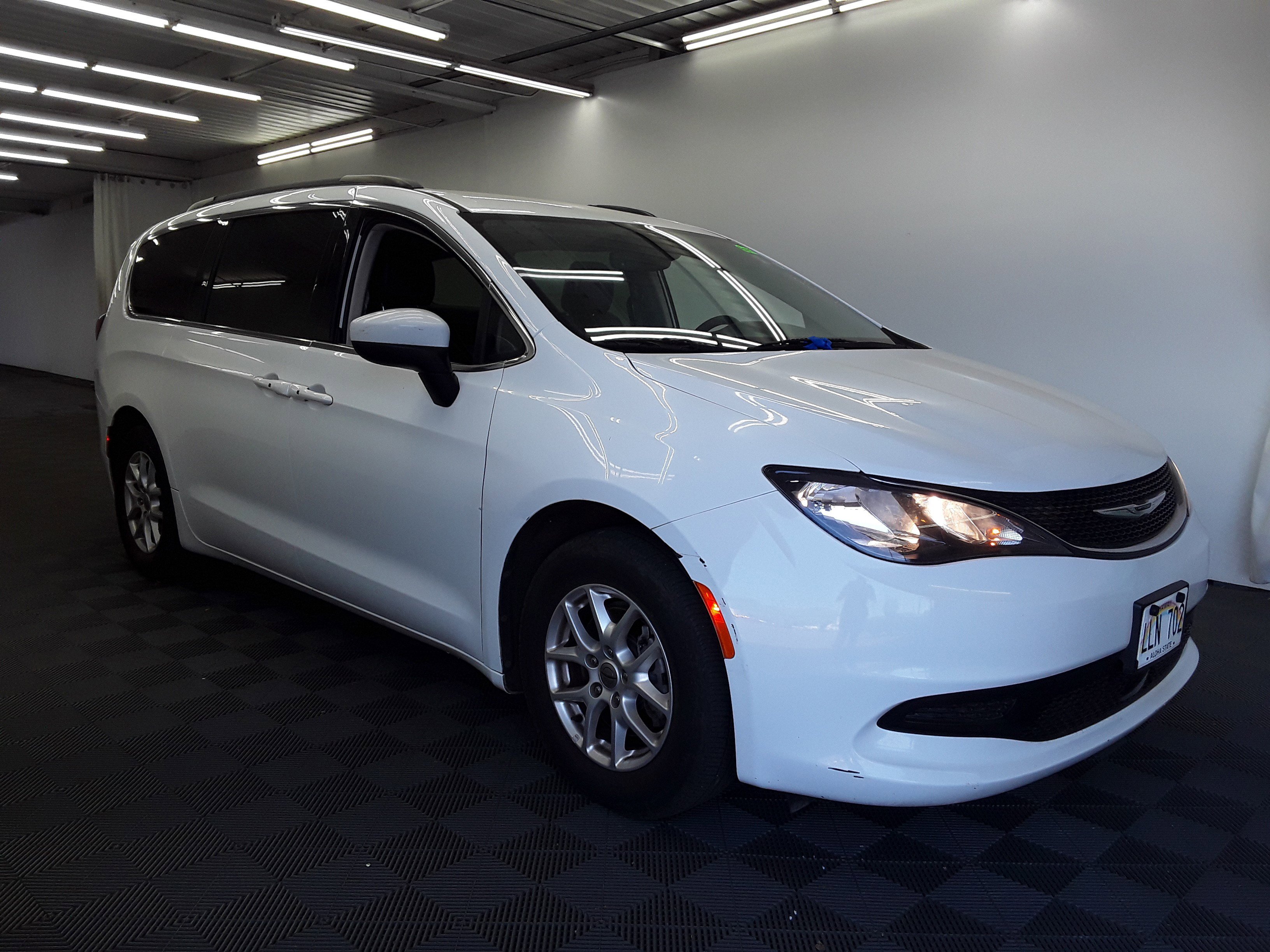 2021 Chrysler Voyager LXI FWD