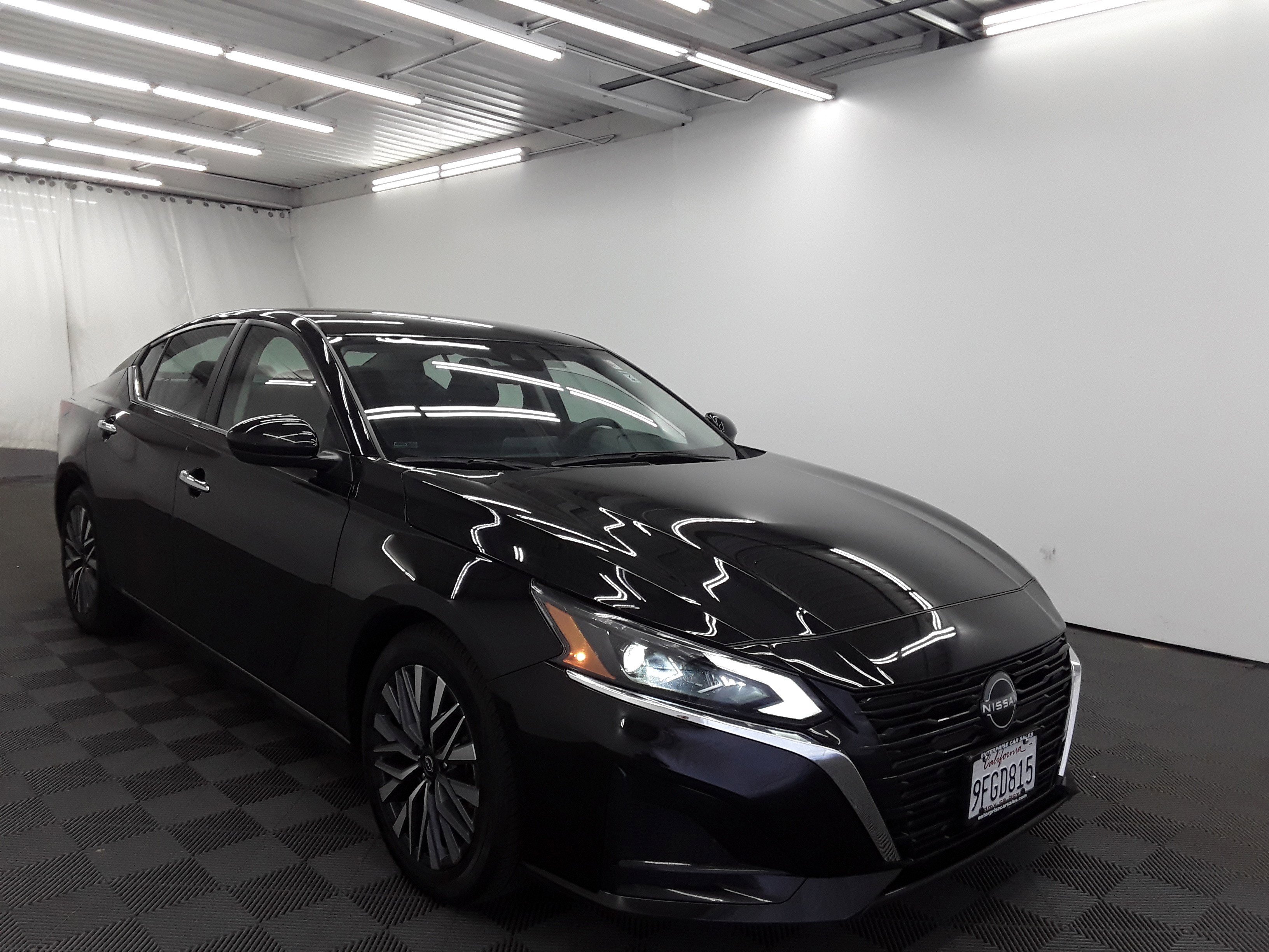 2023 Nissan Altima 2.5 SV Sedan