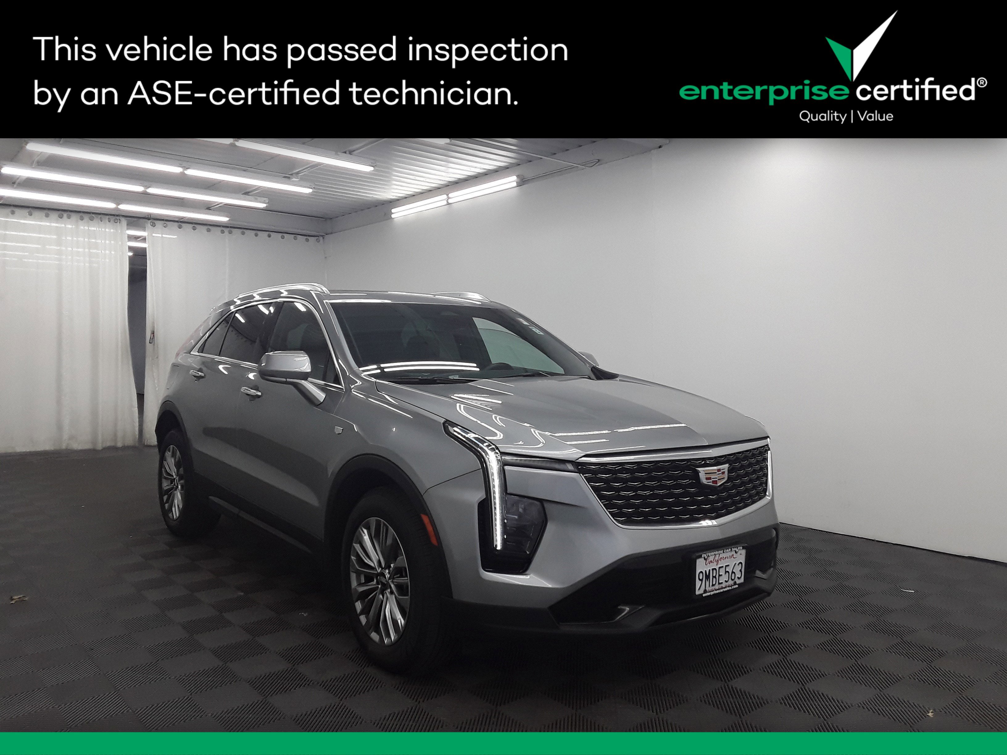Used 2024 Cadillac XT4 FWD 4dr Premium Luxury