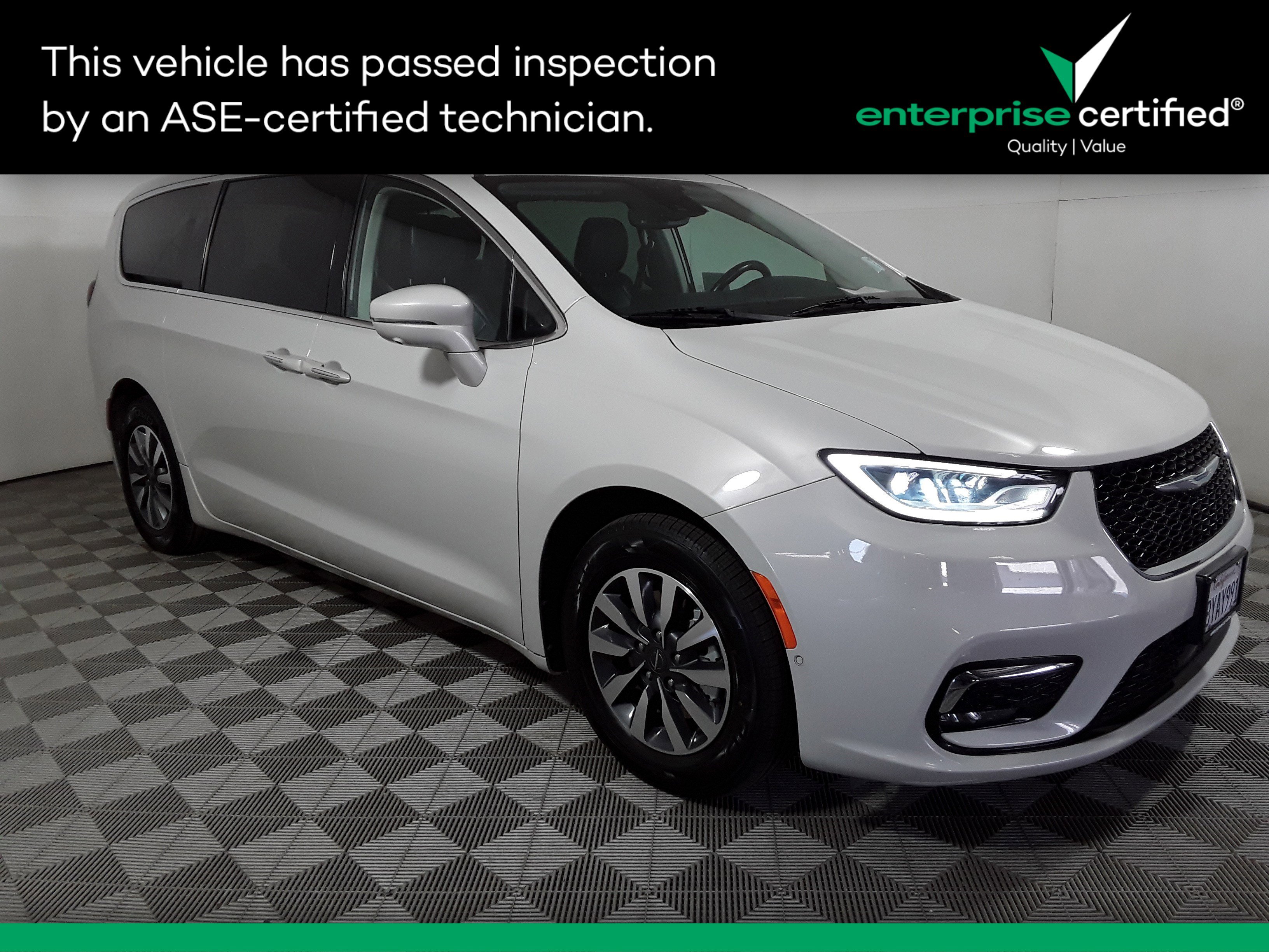 2021 Chrysler Pacifica Hybrid Touring L FWD