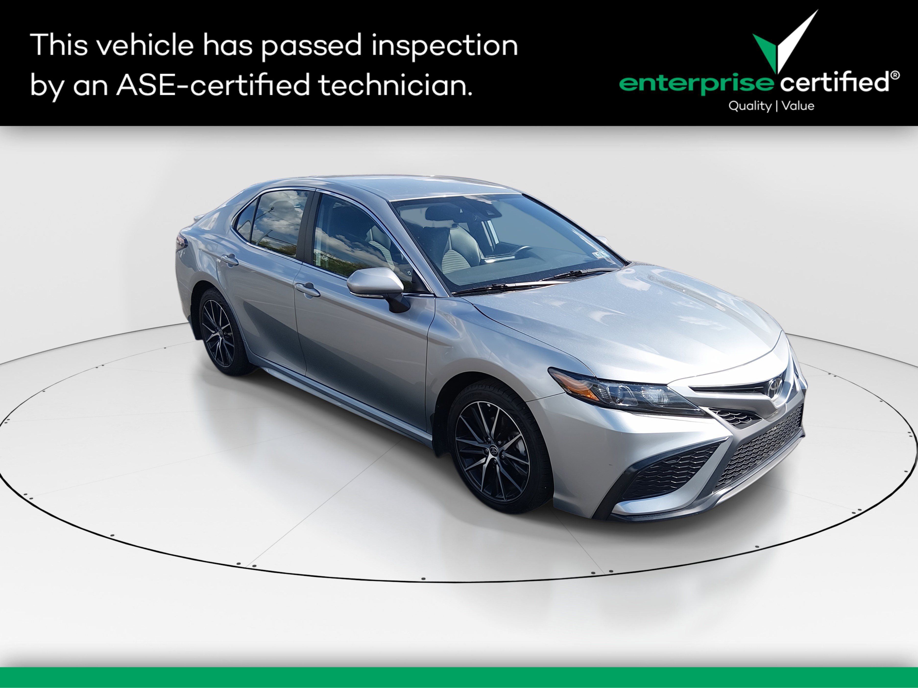 Used 2024 Toyota Camry SE Auto