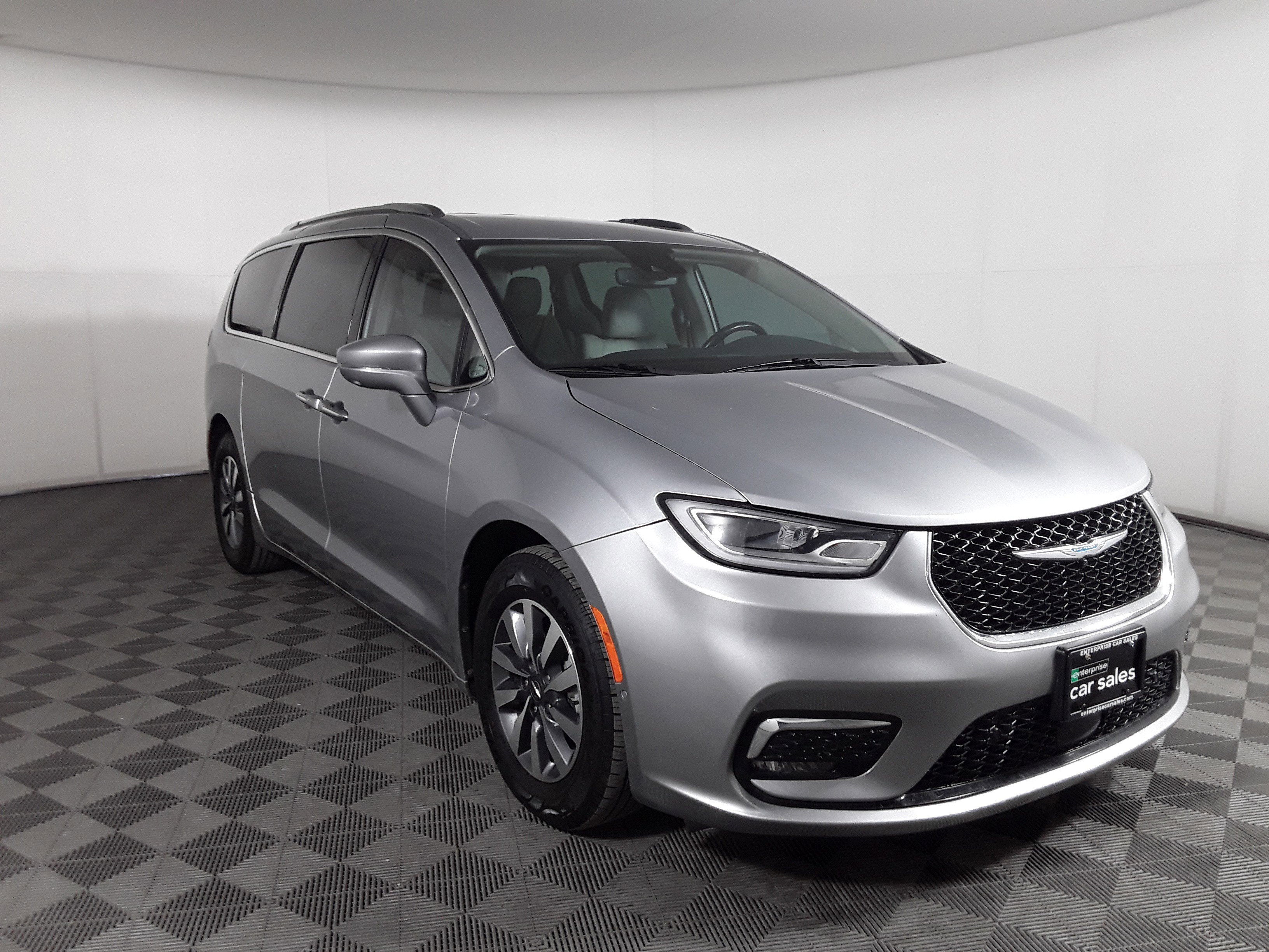 2021 Chrysler Pacifica Hybrid Touring L FWD