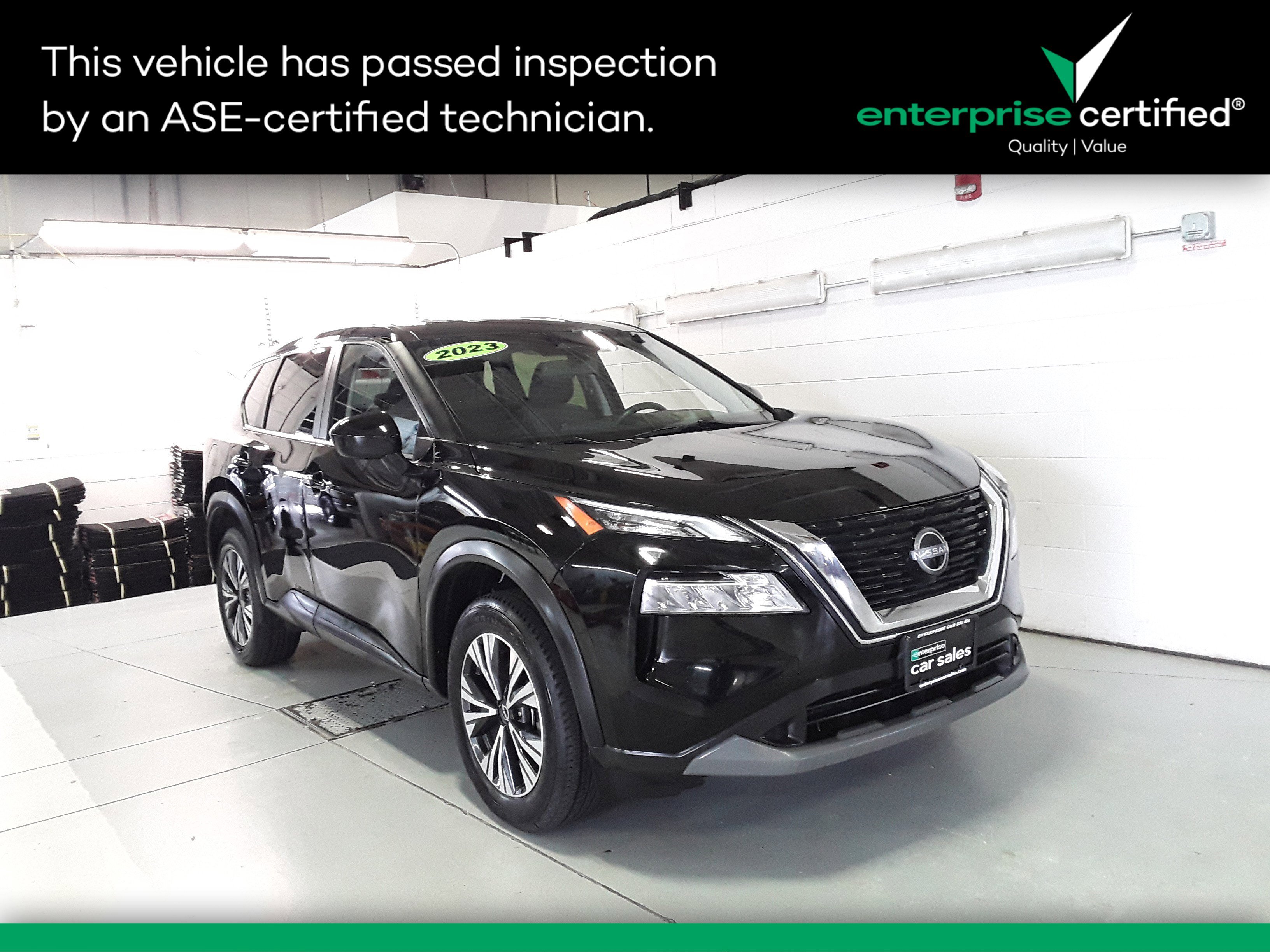 2023 Nissan Rogue SV's photo