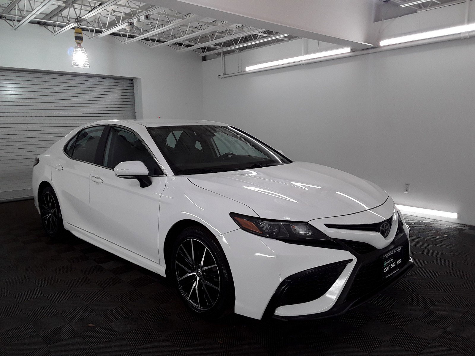 2022 Toyota Camry SE Auto