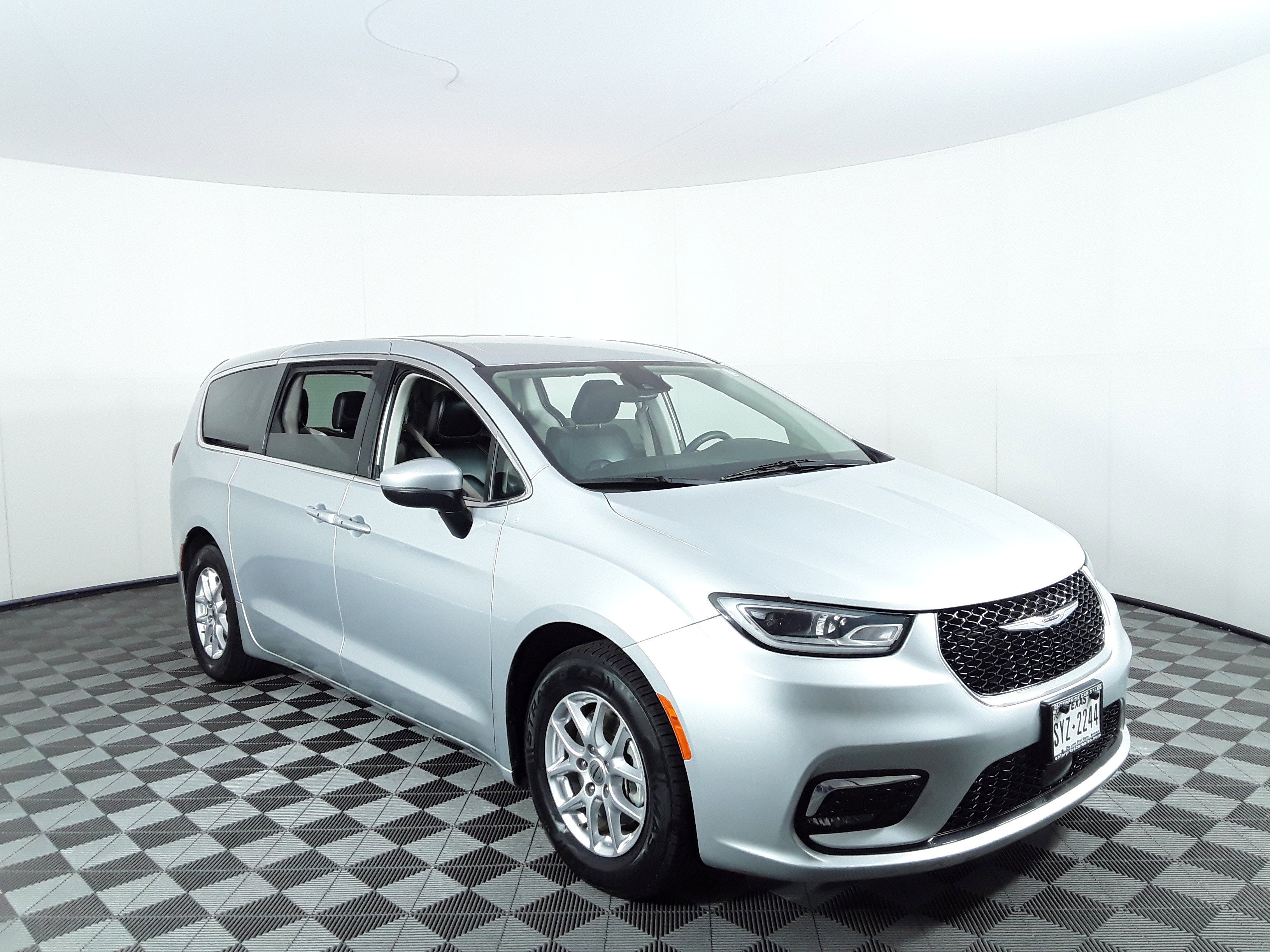 2023 Chrysler Pacifica Touring L FWD