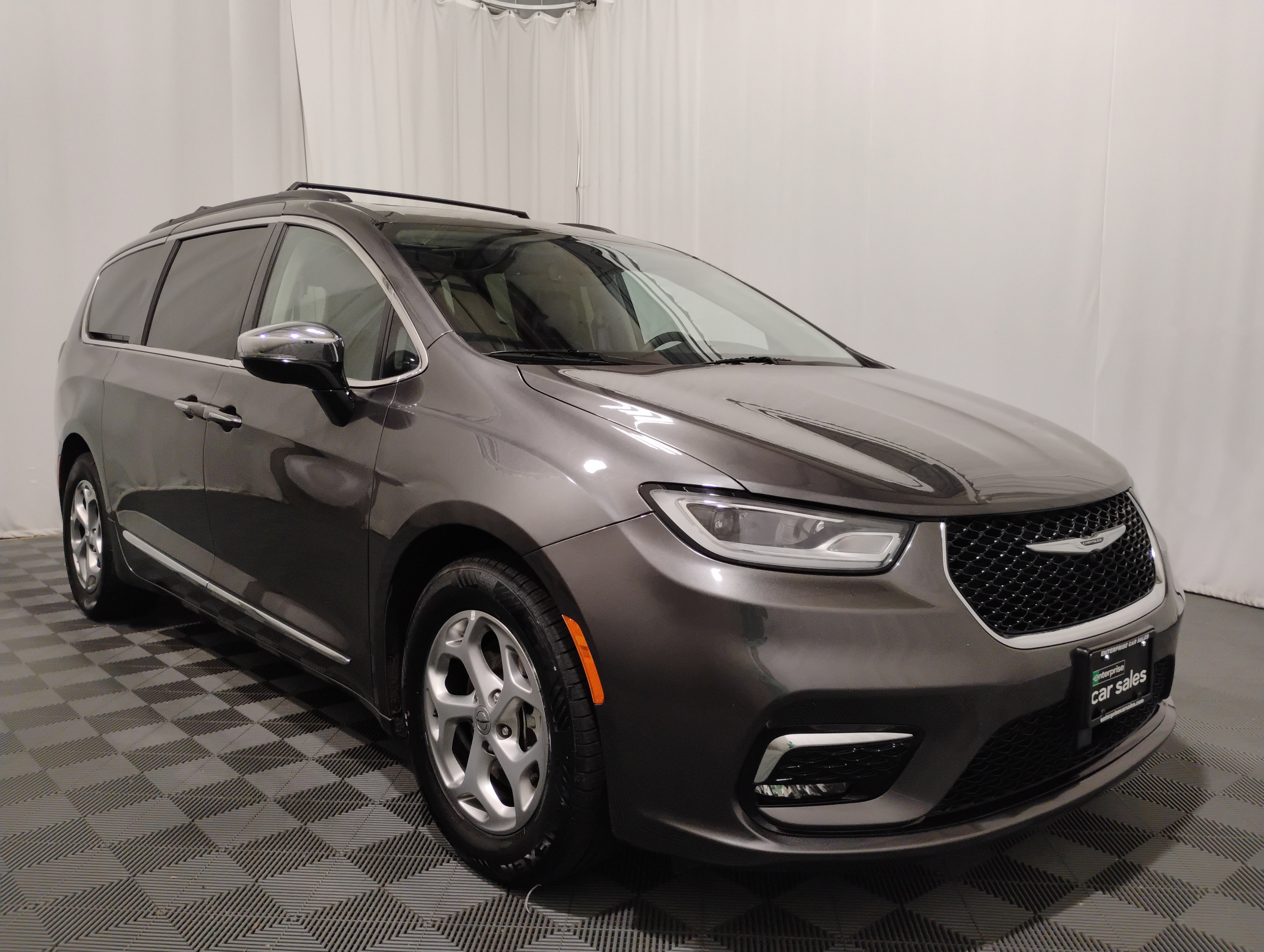 2023 Chrysler Pacifica Limited FWD