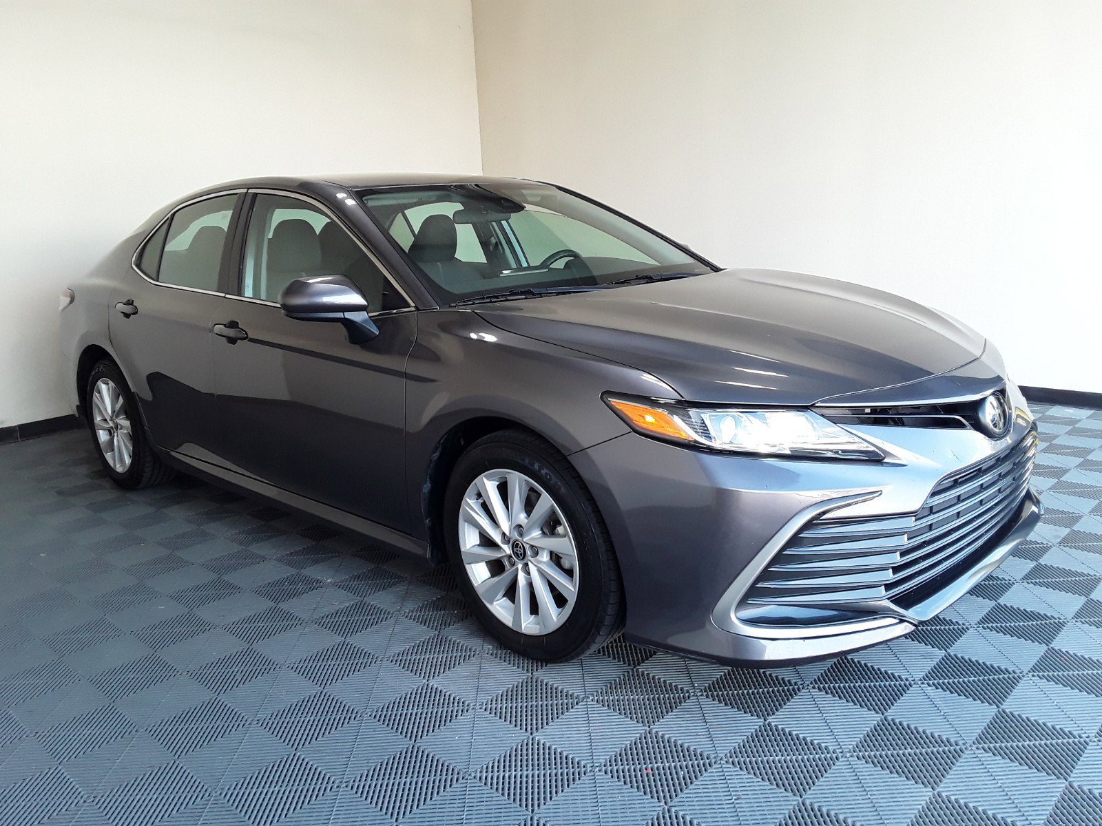 2022 Toyota Camry LE Auto