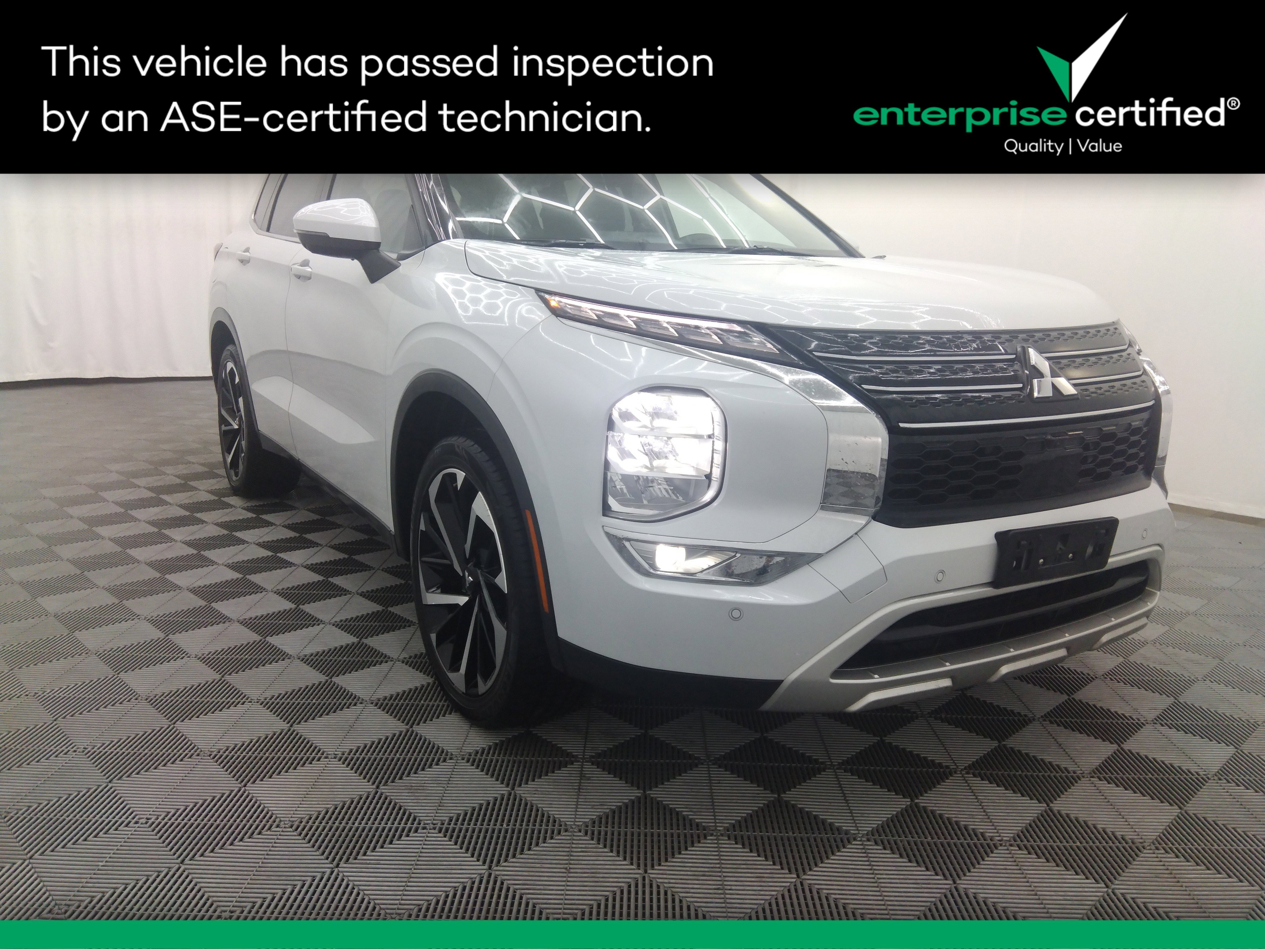 Used 2024 Mitsubishi Outlander SE FWD