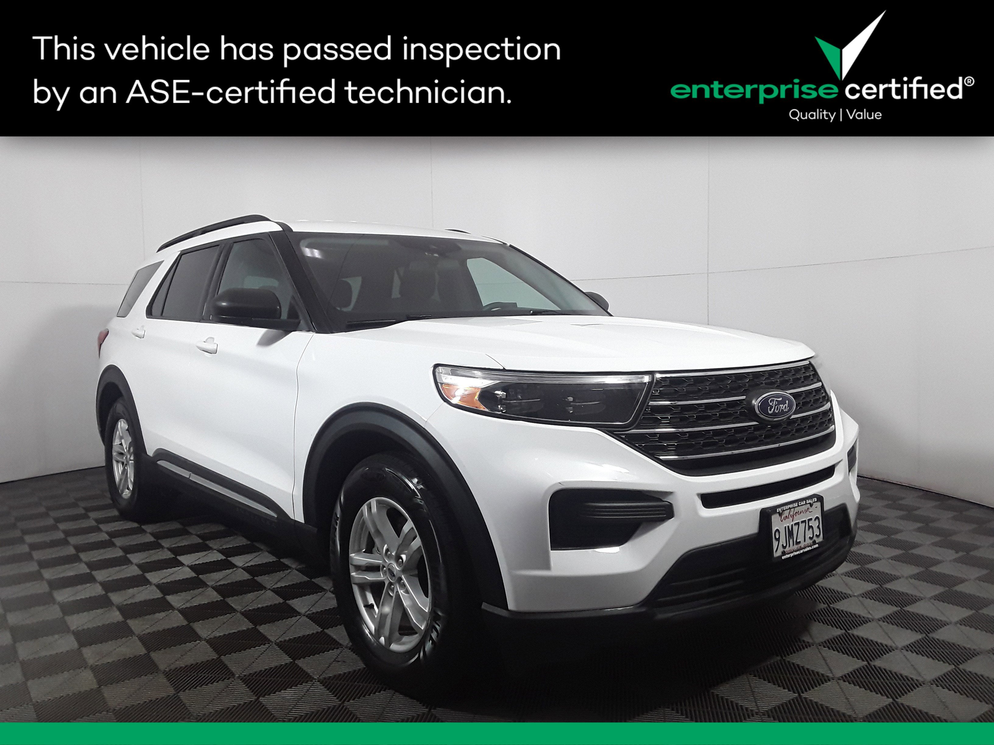 2022 Ford Explorer XLT's photo