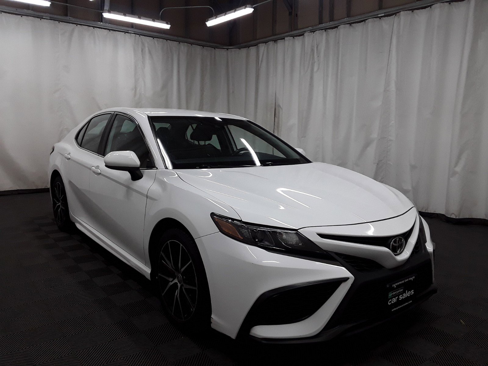 2021 Toyota Camry SE Auto