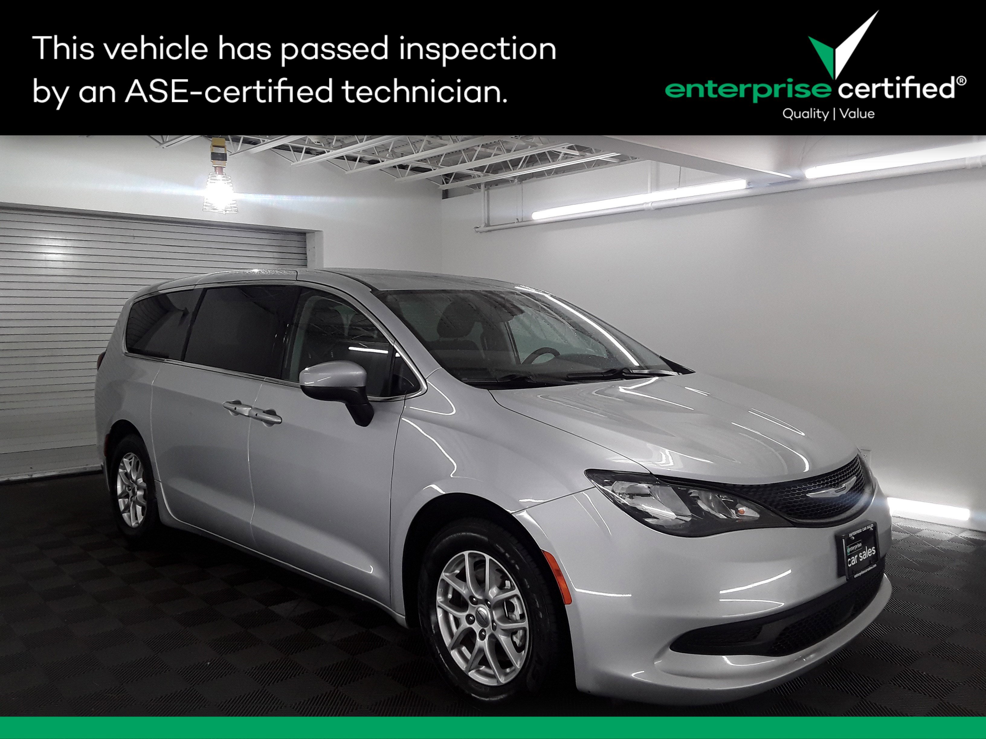 2023 Chrysler Voyager LX FWD