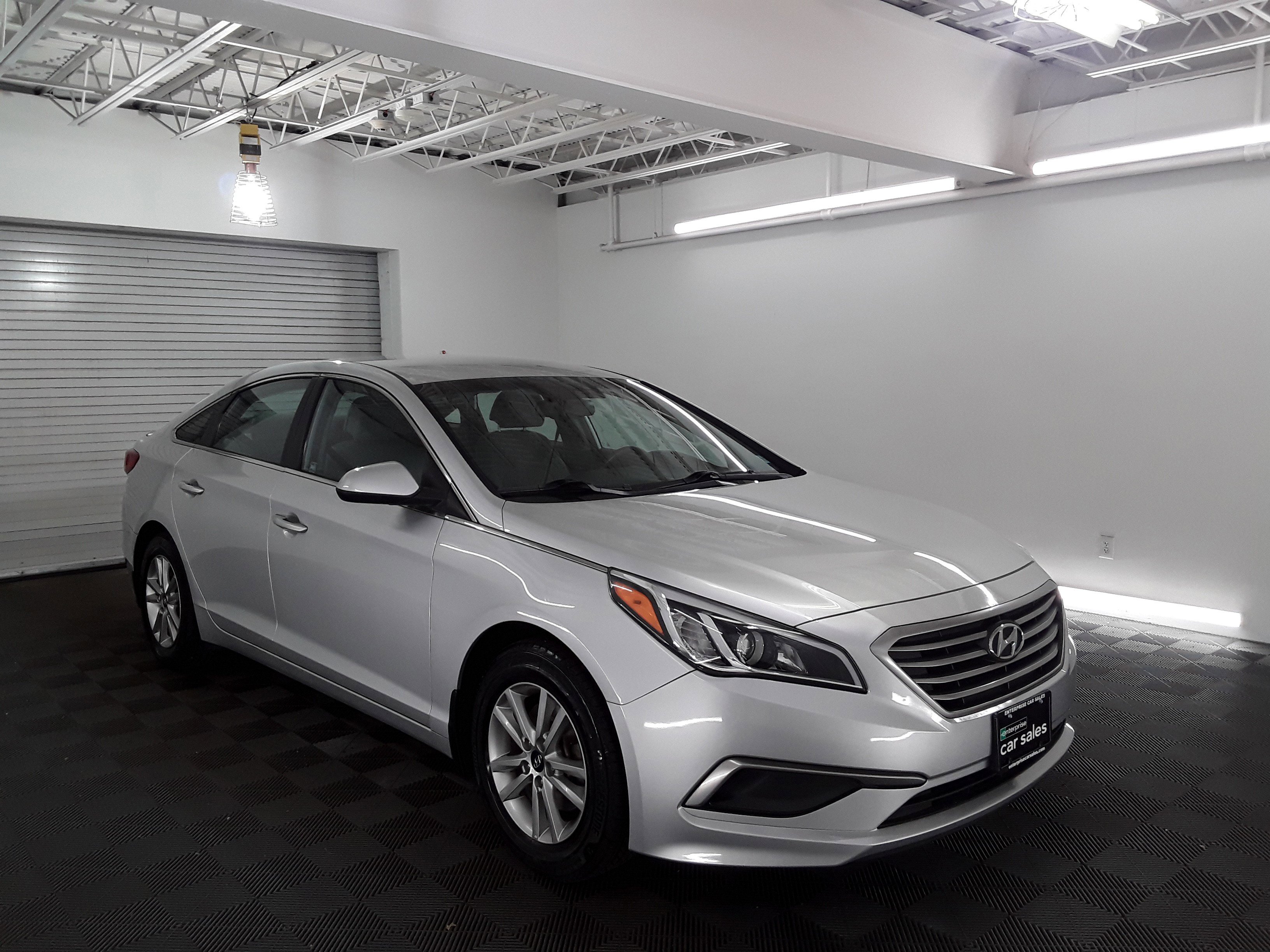 Used 2017 Hyundai Sonata SE 2.4L PZEV