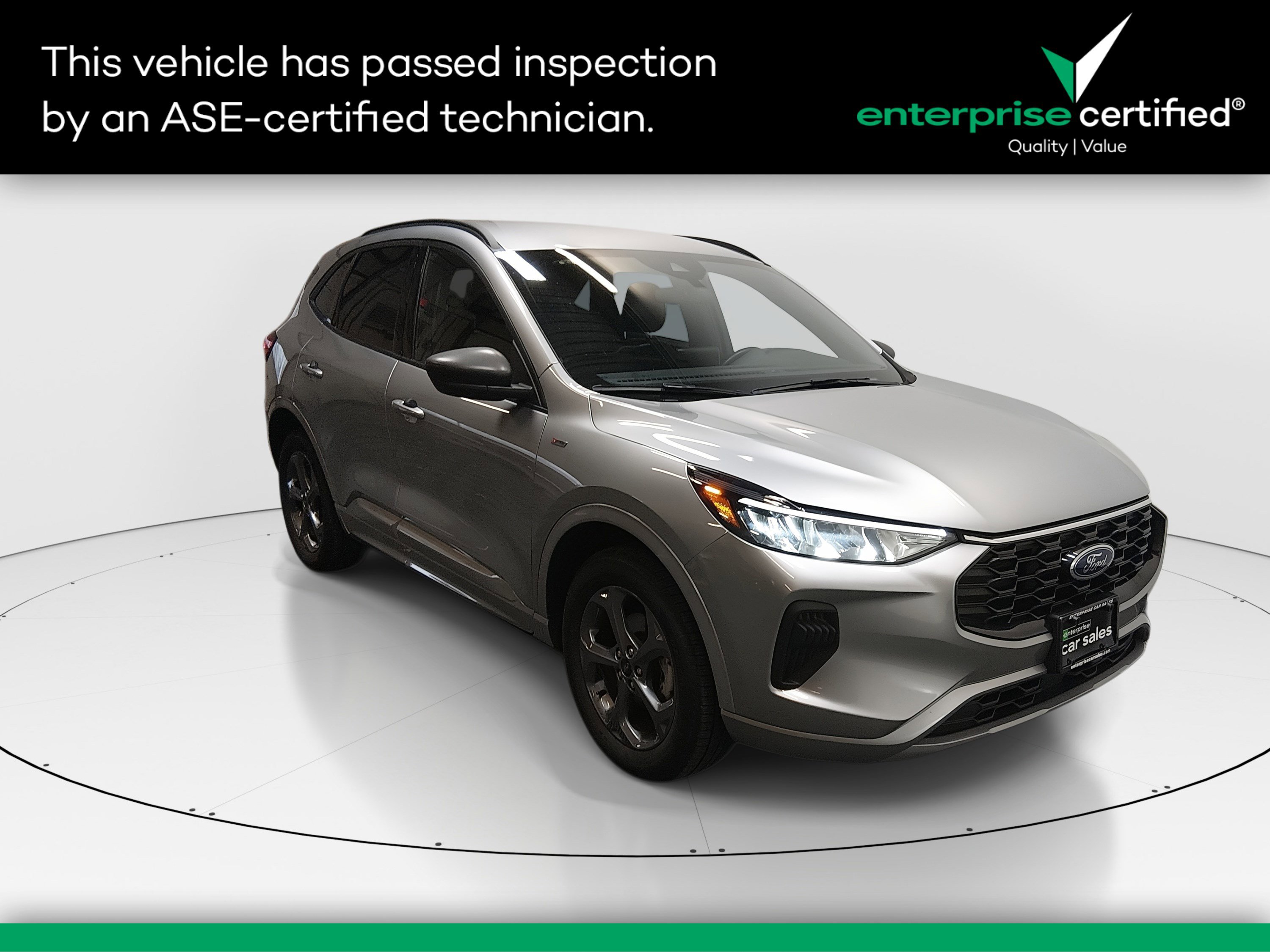 2023 Ford Escape ST-Line's photo