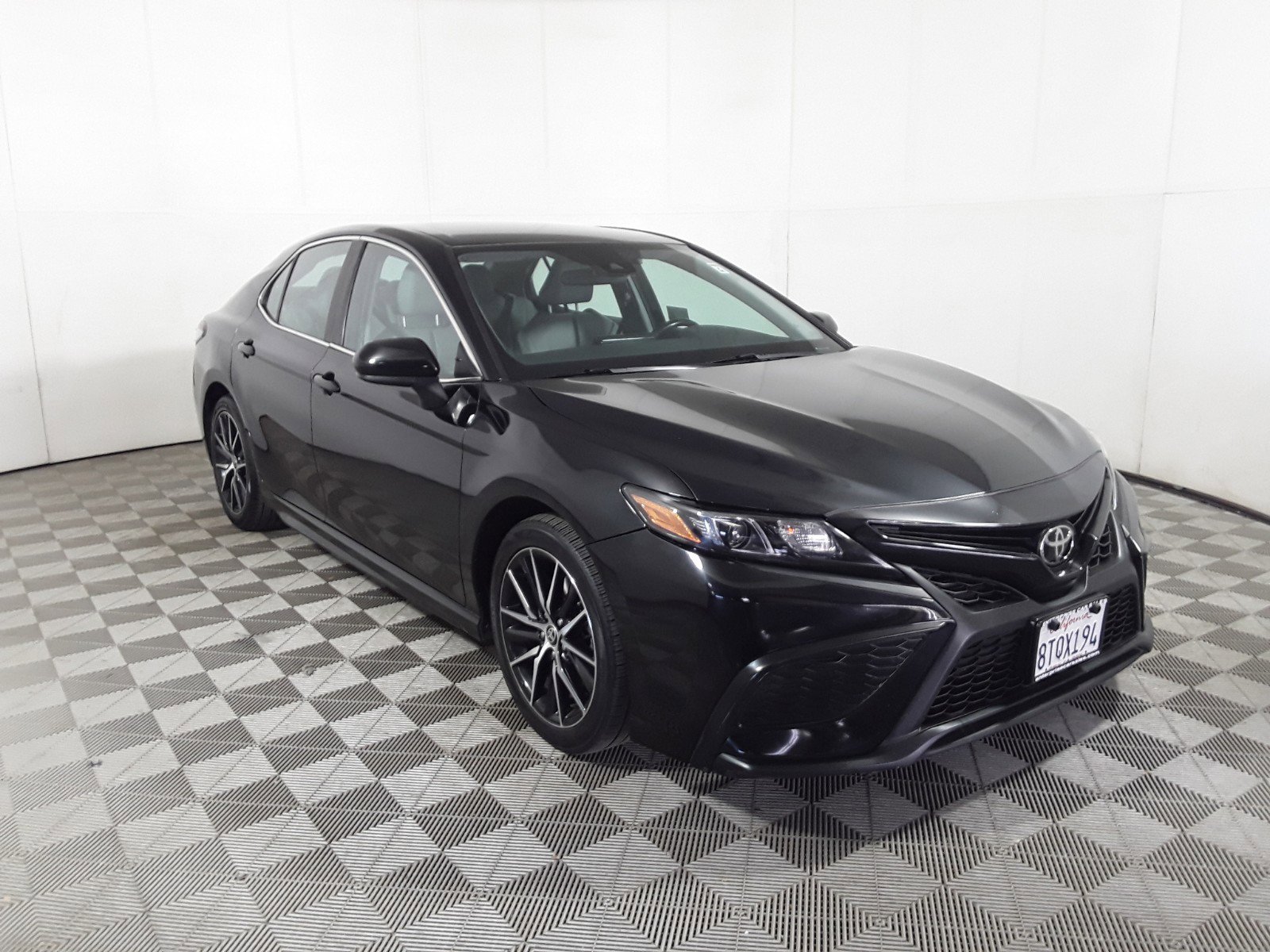 2021 Toyota Camry SE Auto