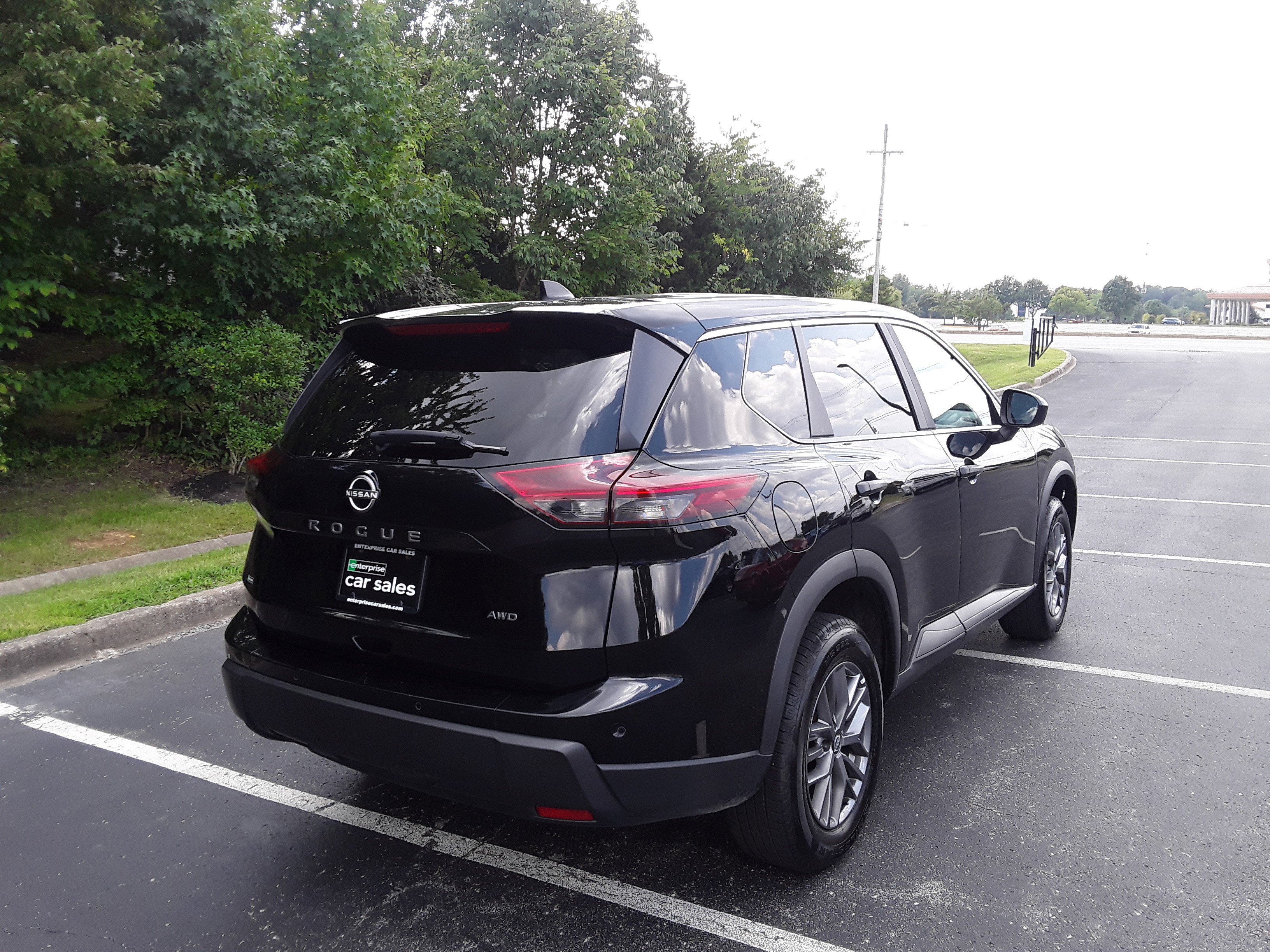 Image of Used 2024 Nissan Rogue AWD S