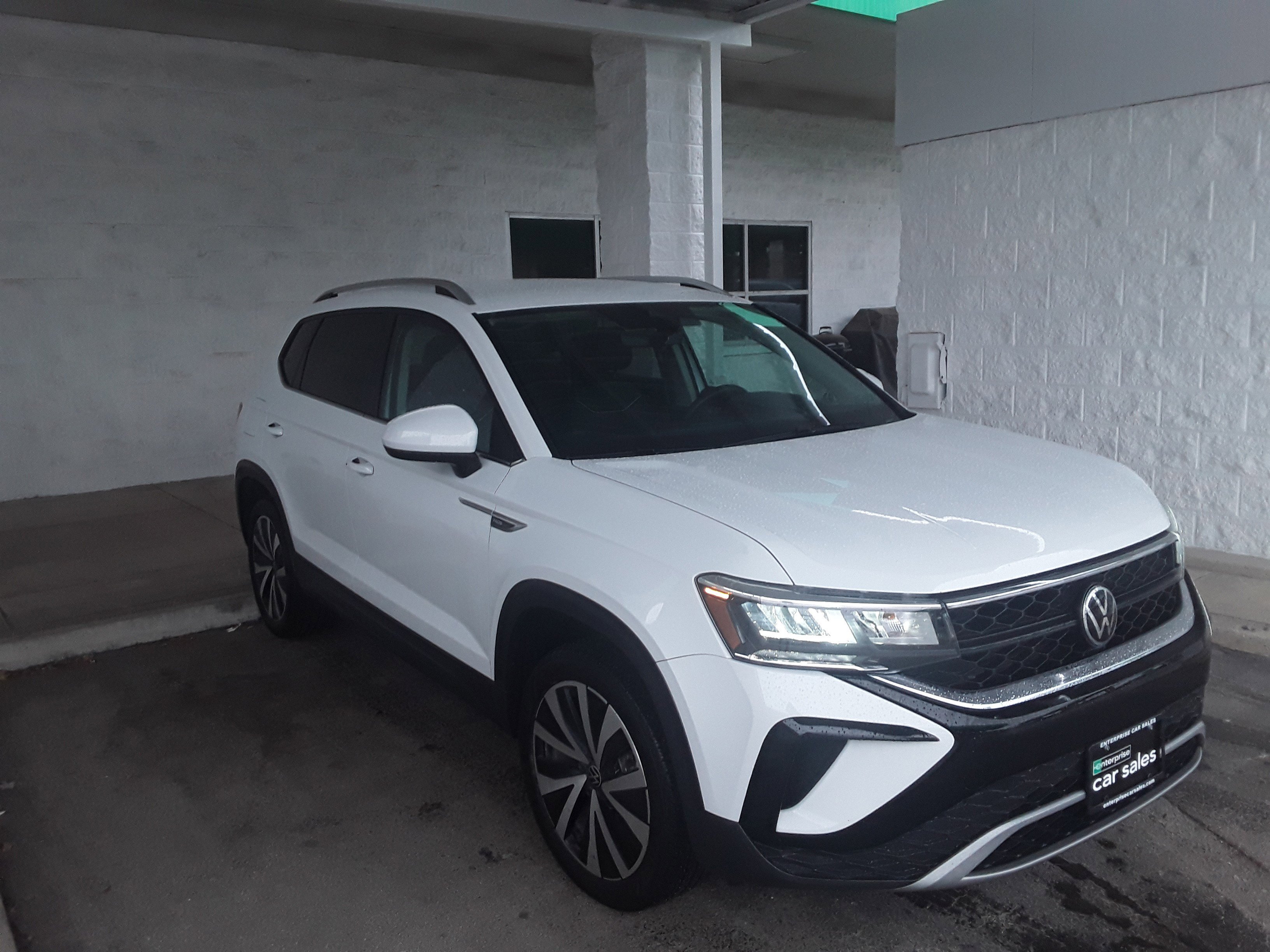 2024 Volkswagen Taos SE FWD