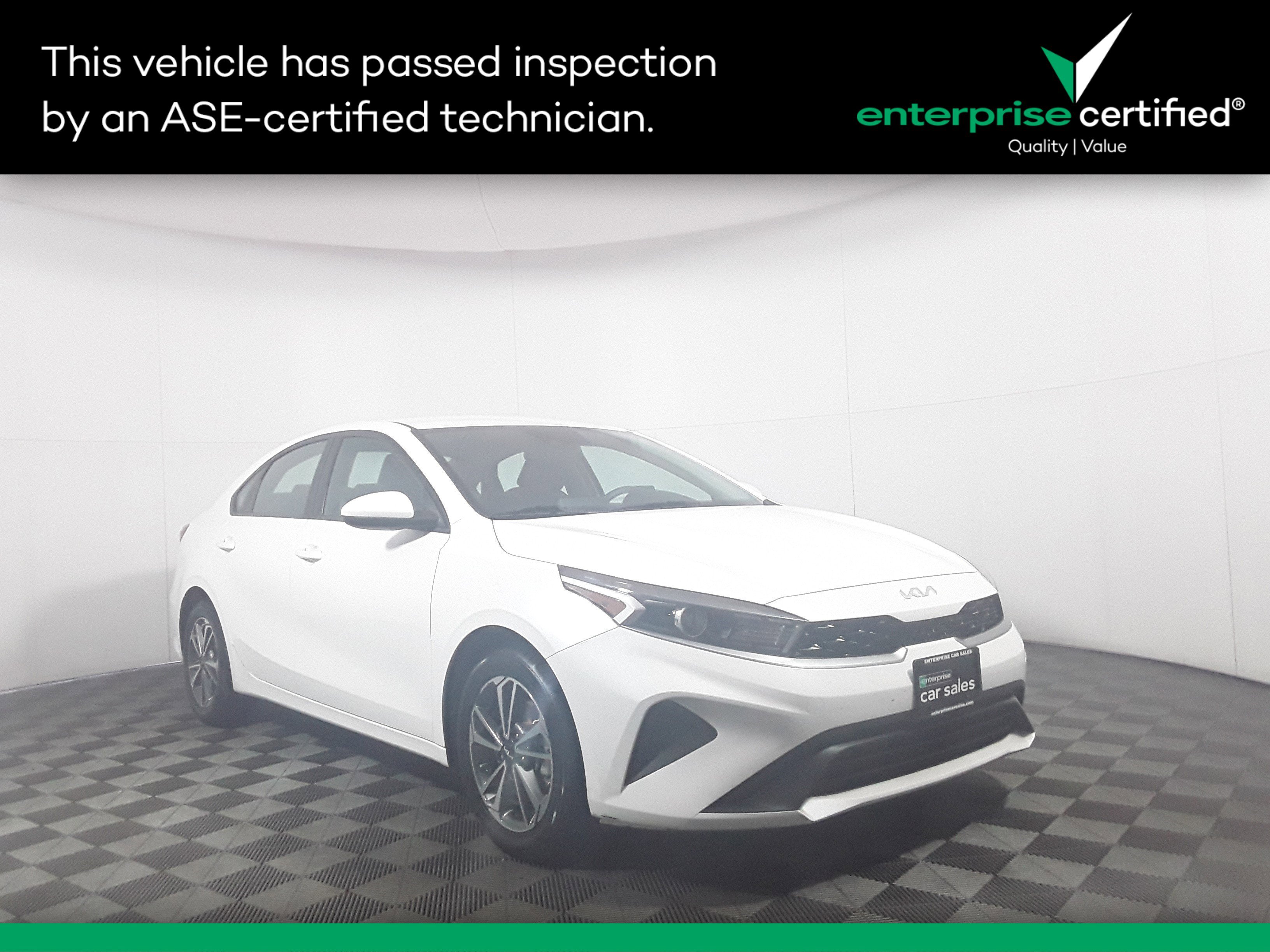 Used 2023 Kia Forte LXS IVT