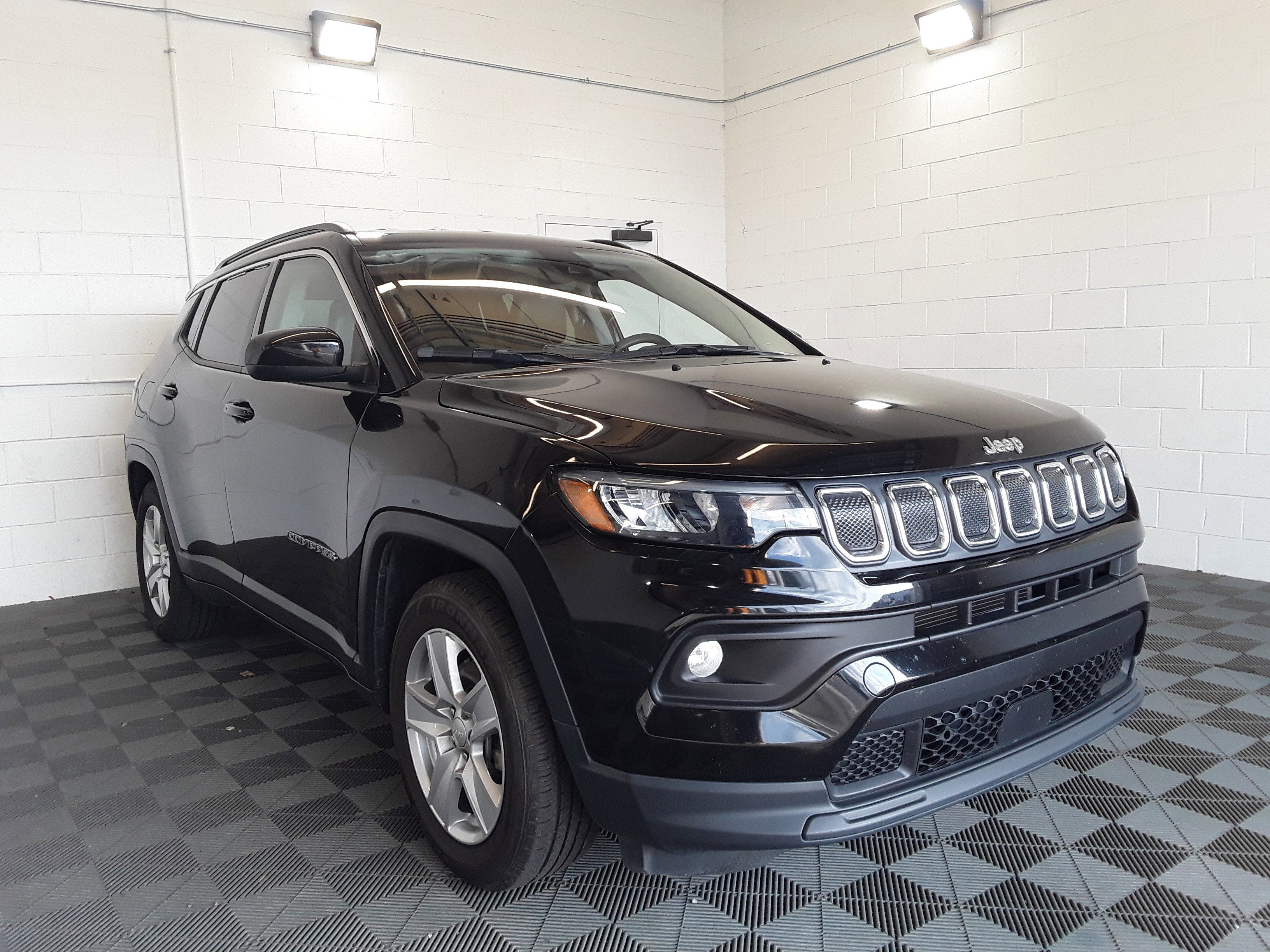 2022 Jeep Compass Latitude FWD