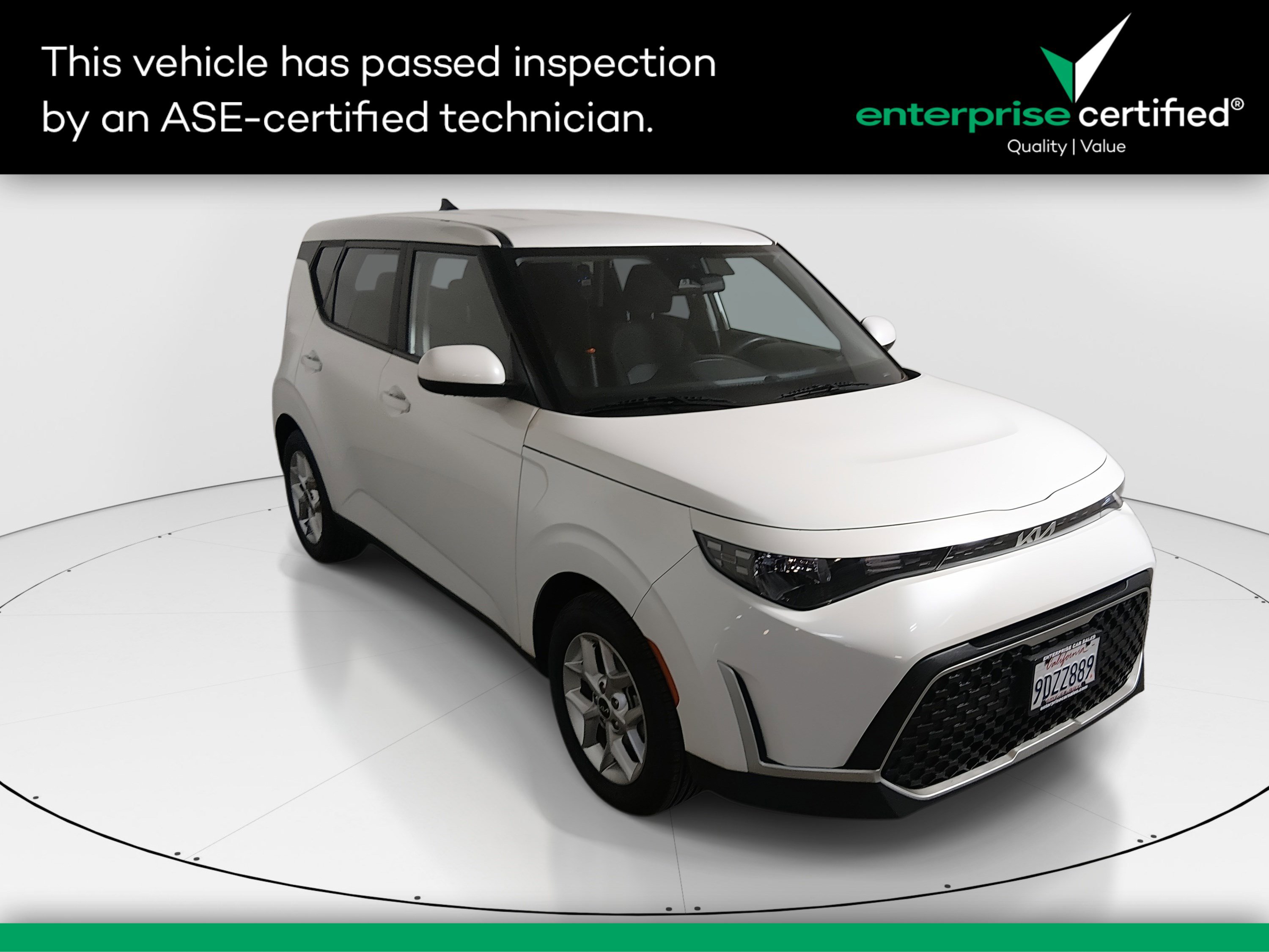 2023 Kia Soul LX's photo