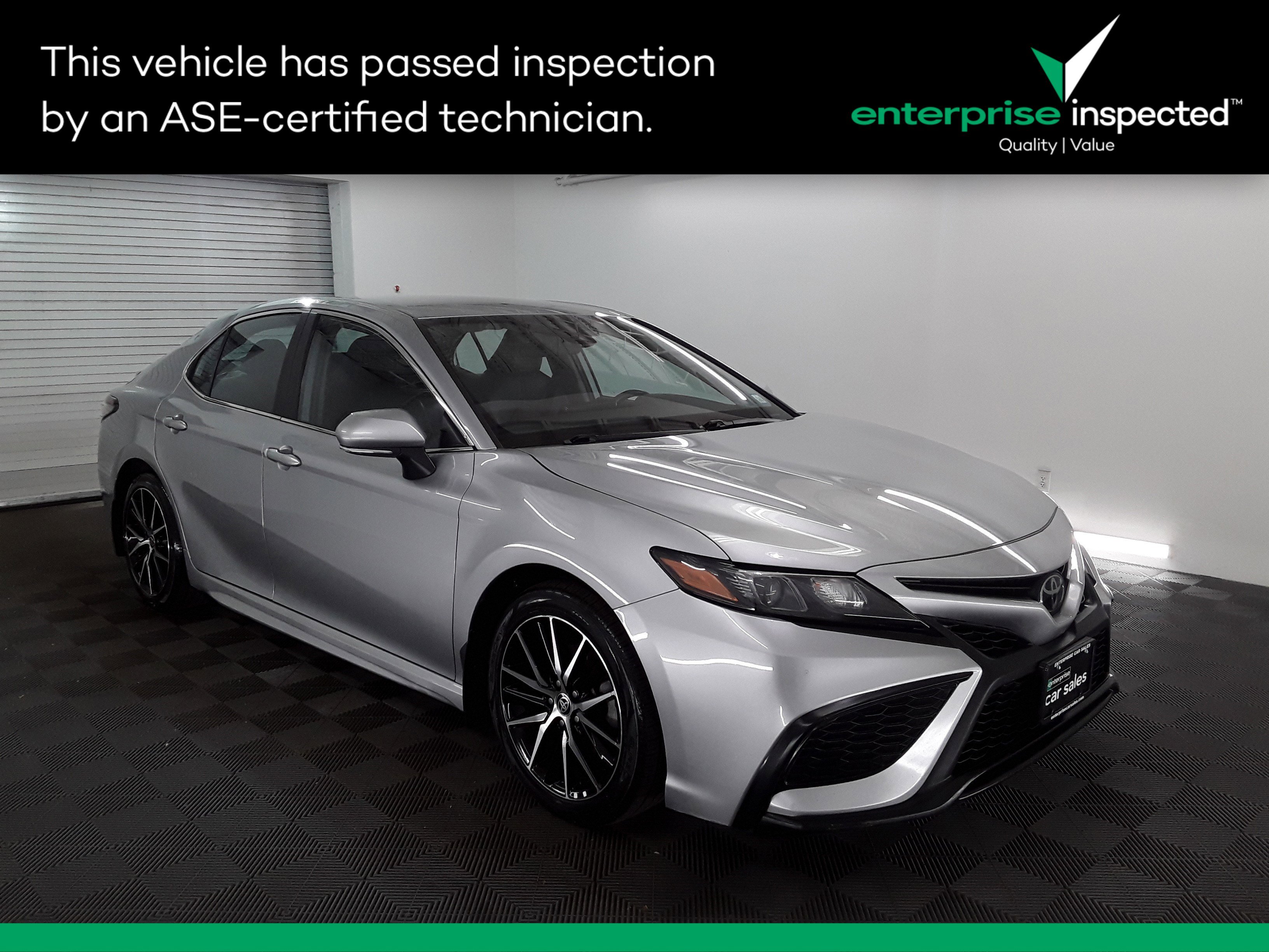 2023 Toyota Camry SE Auto AWD