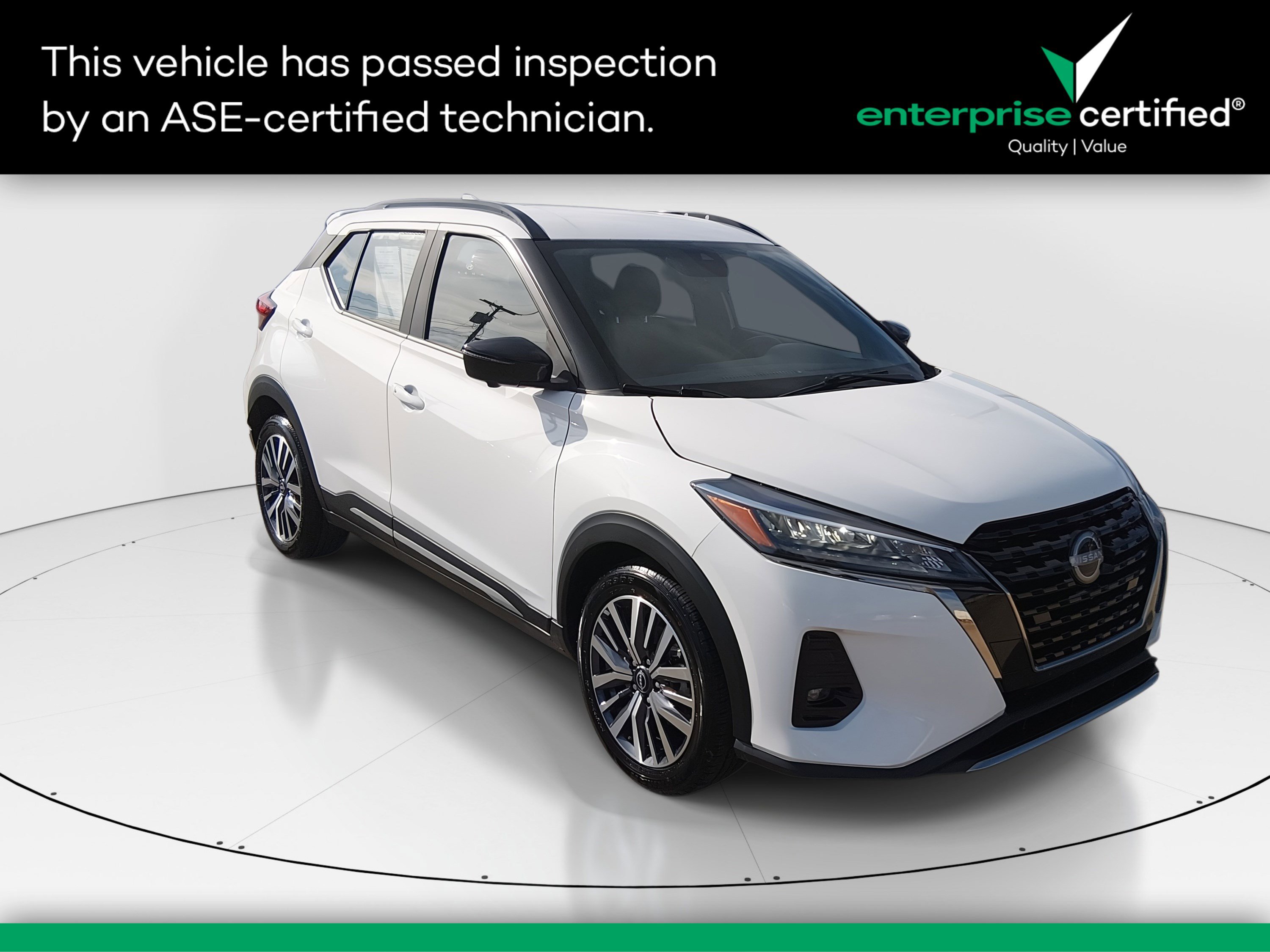 2024 Nissan Kicks SR's photo