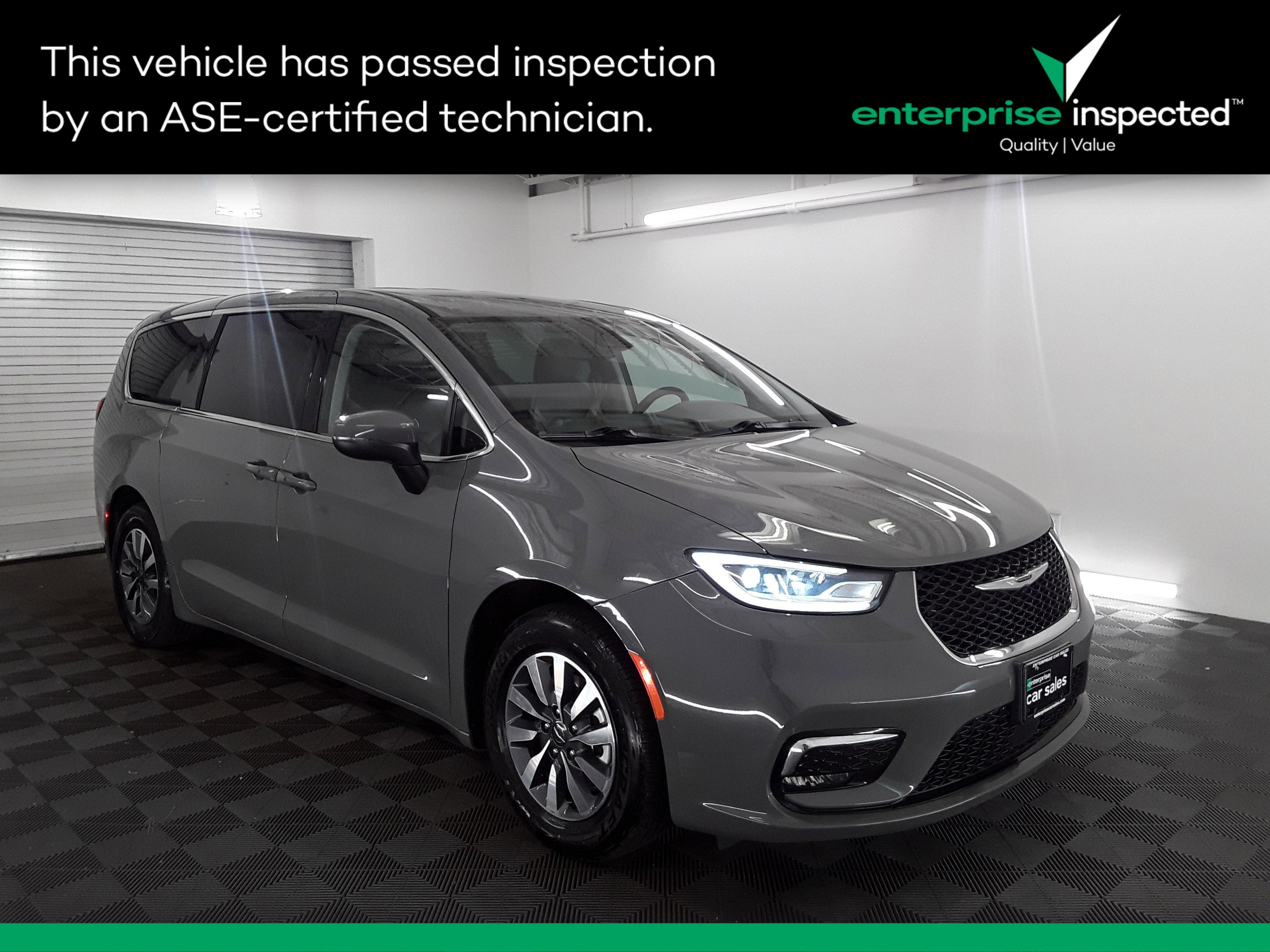 2023 Chrysler Pacifica Hybrid Touring L FWD