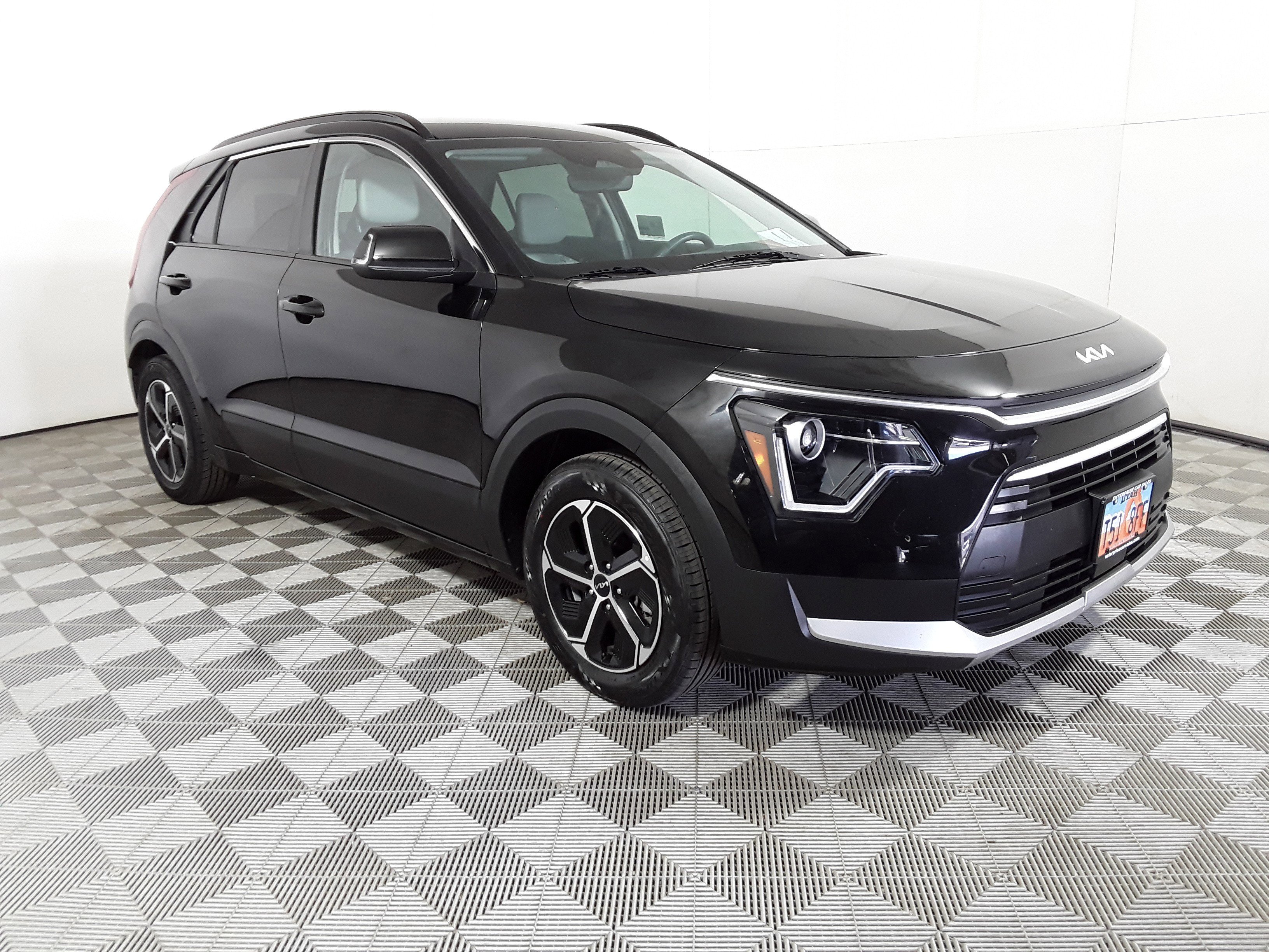2023 Kia Niro EX FWD