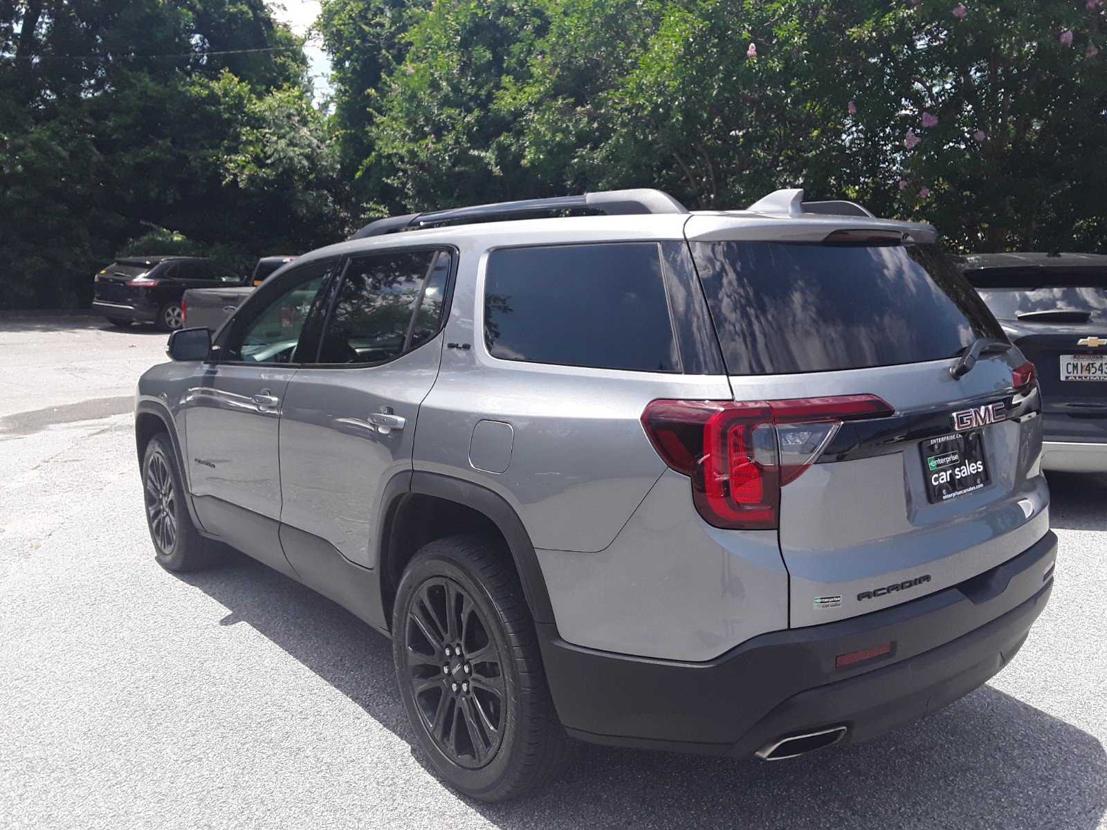 Image 4 of Used 2023 GMC Acadia FWD 4dr SLE