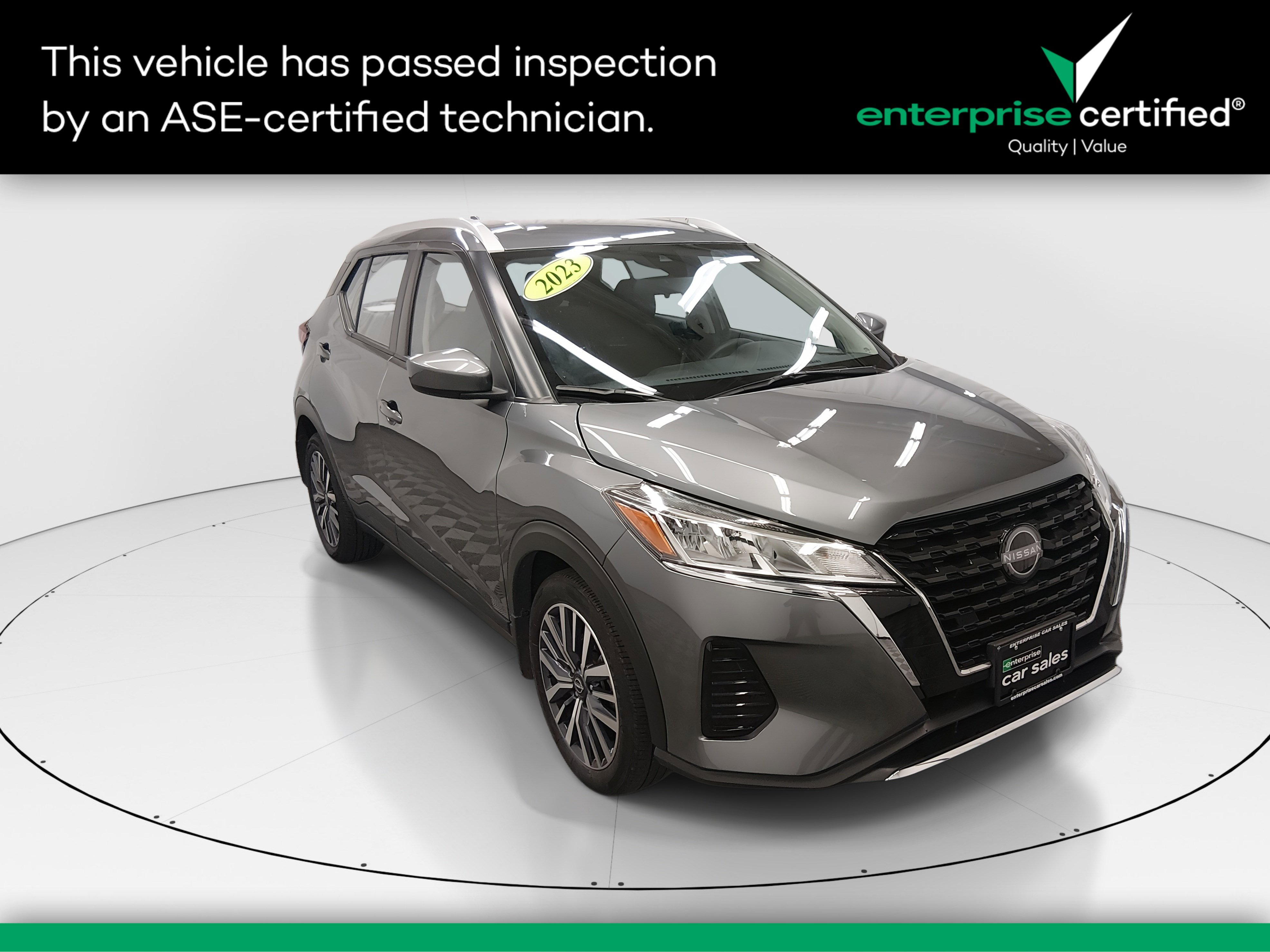 2023 Nissan Kicks SV's photo