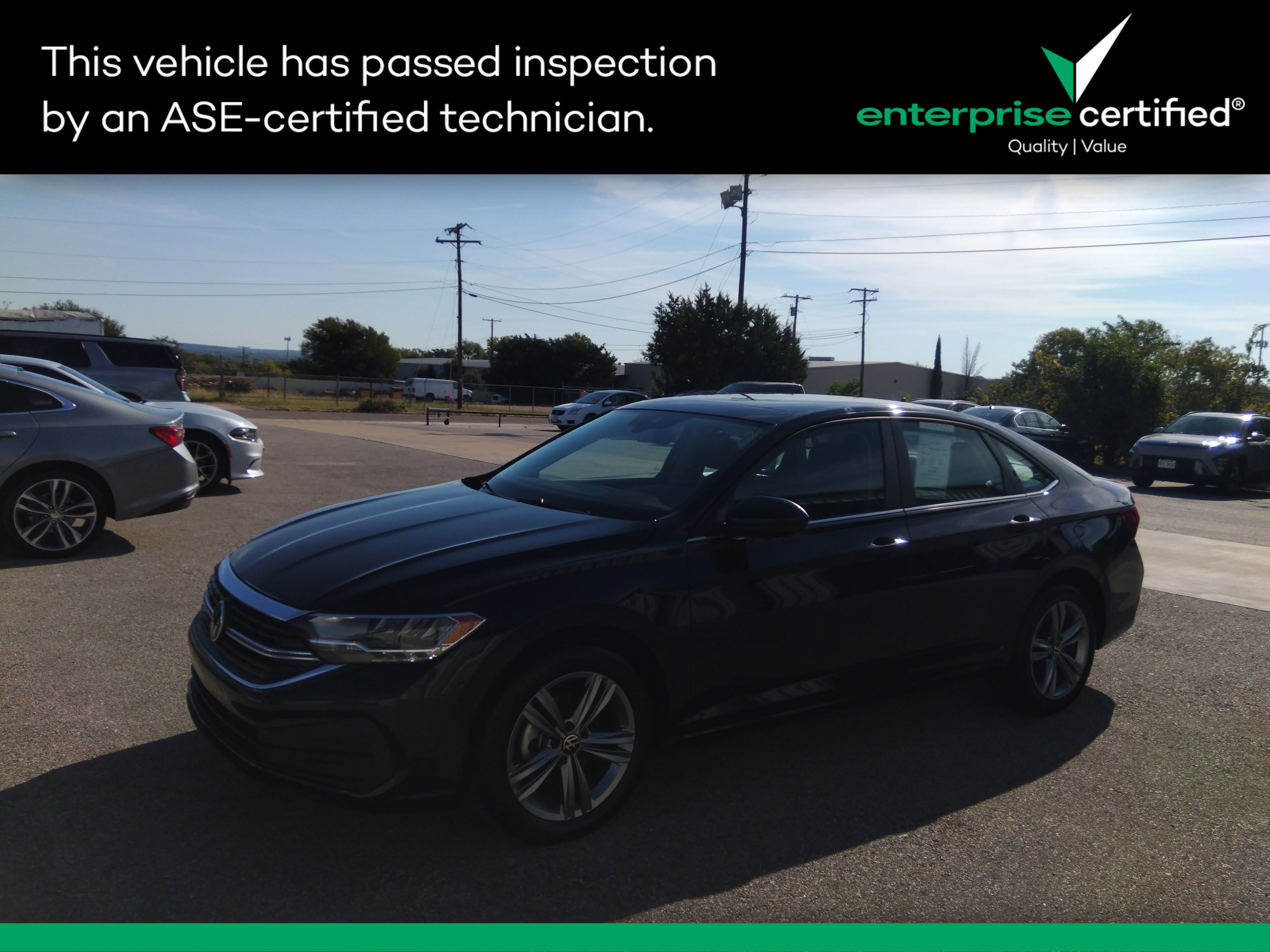 Used 2024 Volkswagen Jetta SE Auto