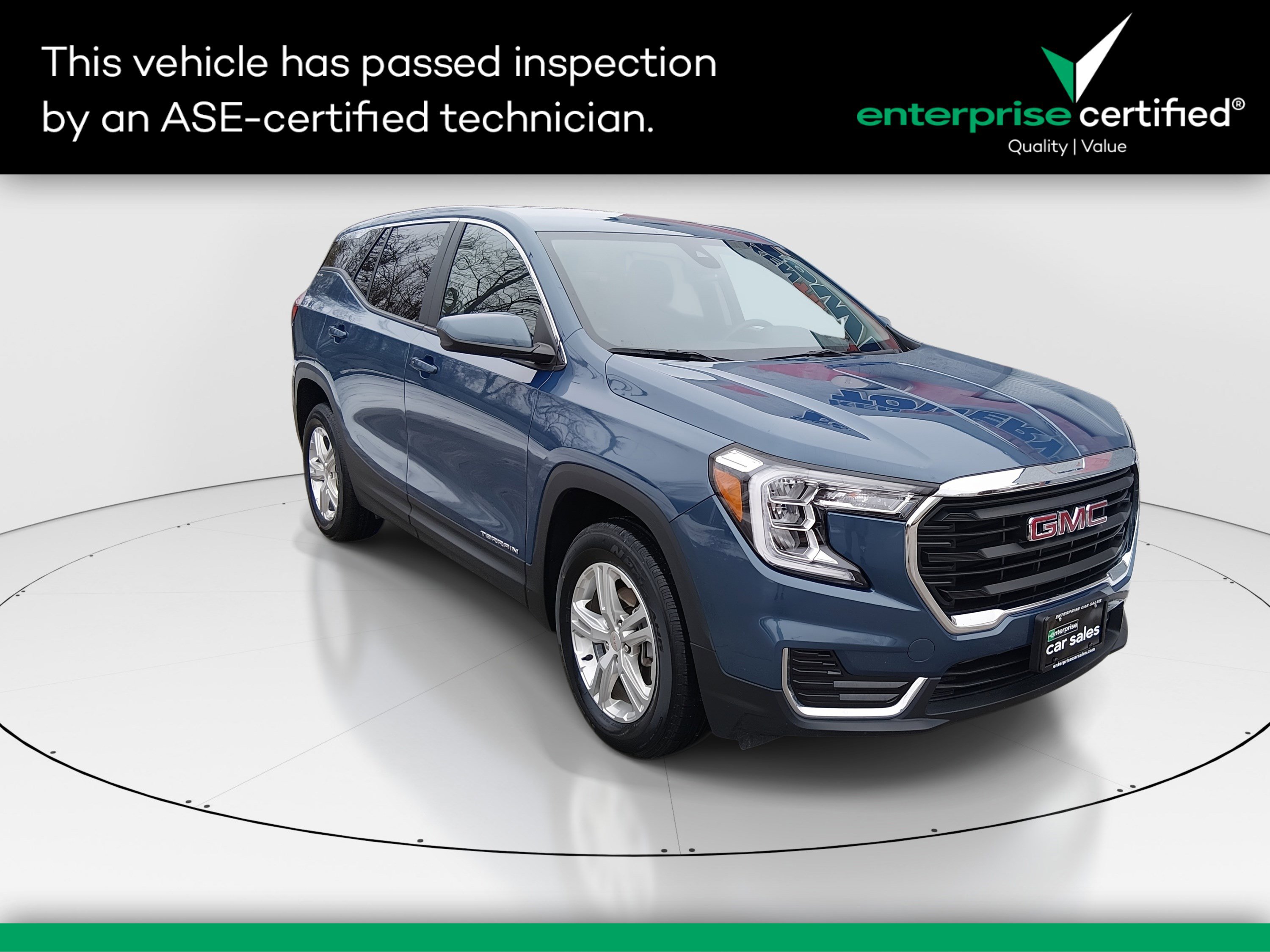 2024 GMC Terrain SLE's photo