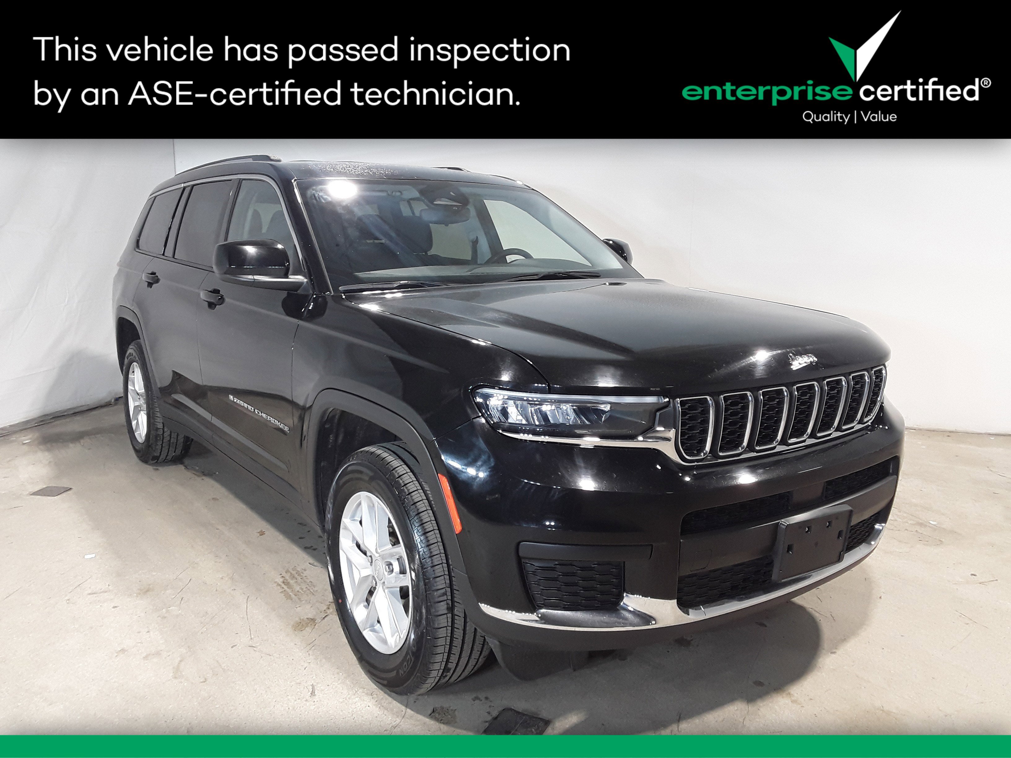 2023 Jeep Grand Cherokee L Laredo's photo