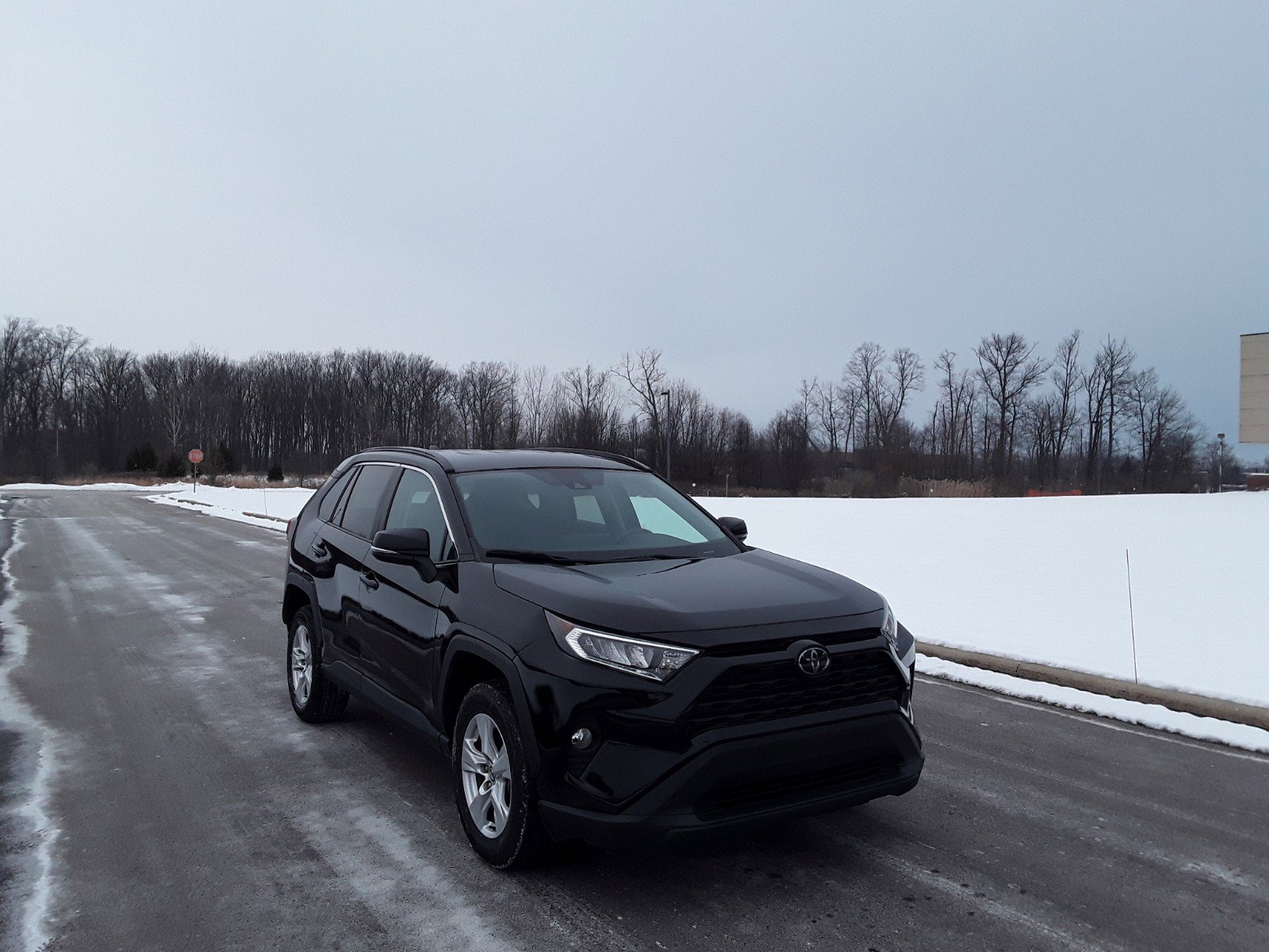 2021 Toyota RAV4 XLE FWD