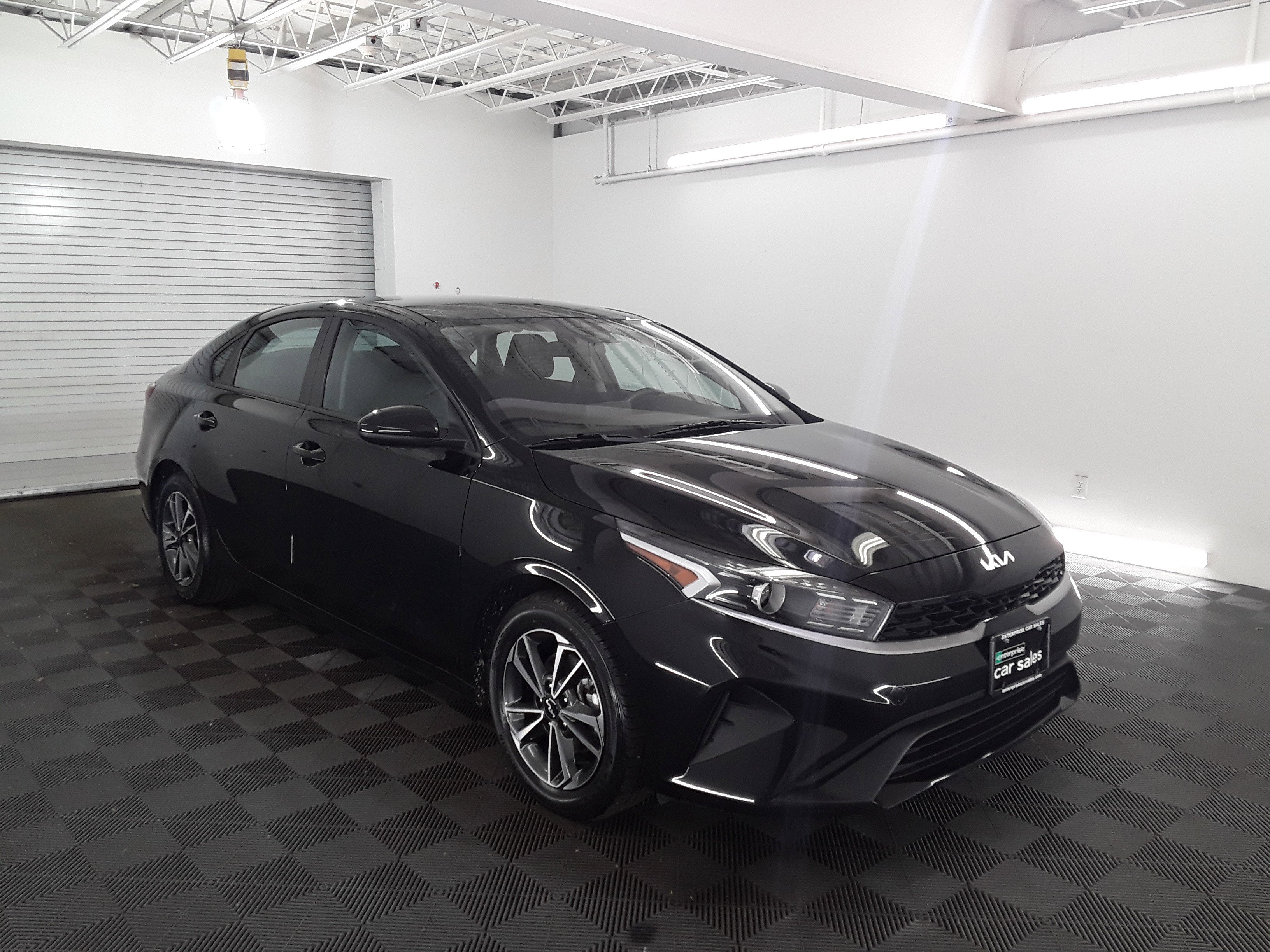 2023 Kia Forte LXS IVT