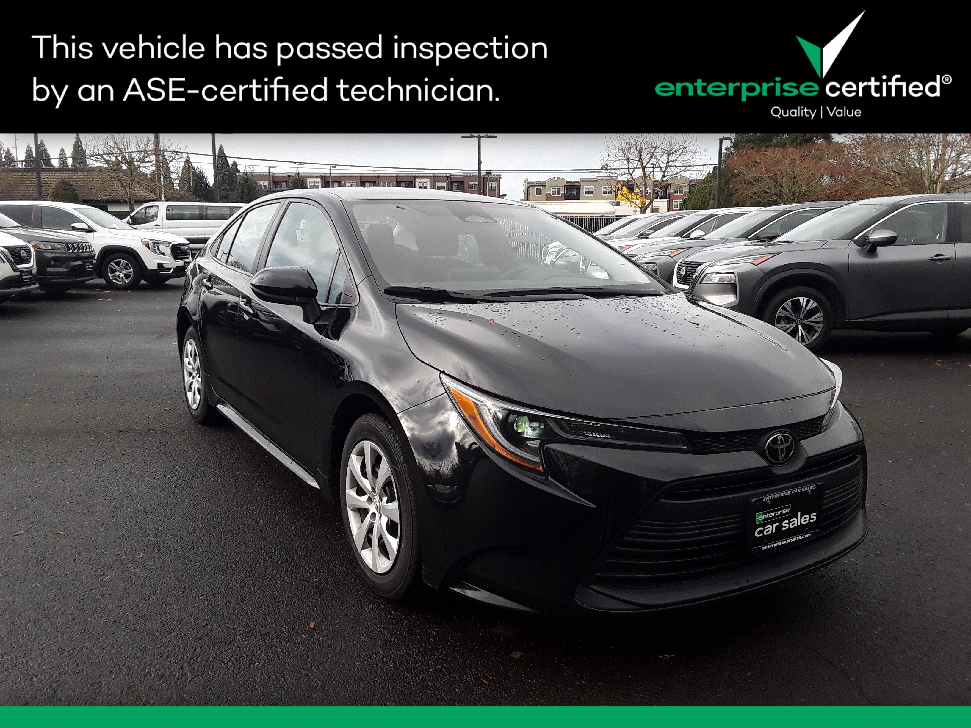 2023 Toyota Corolla LE's photo