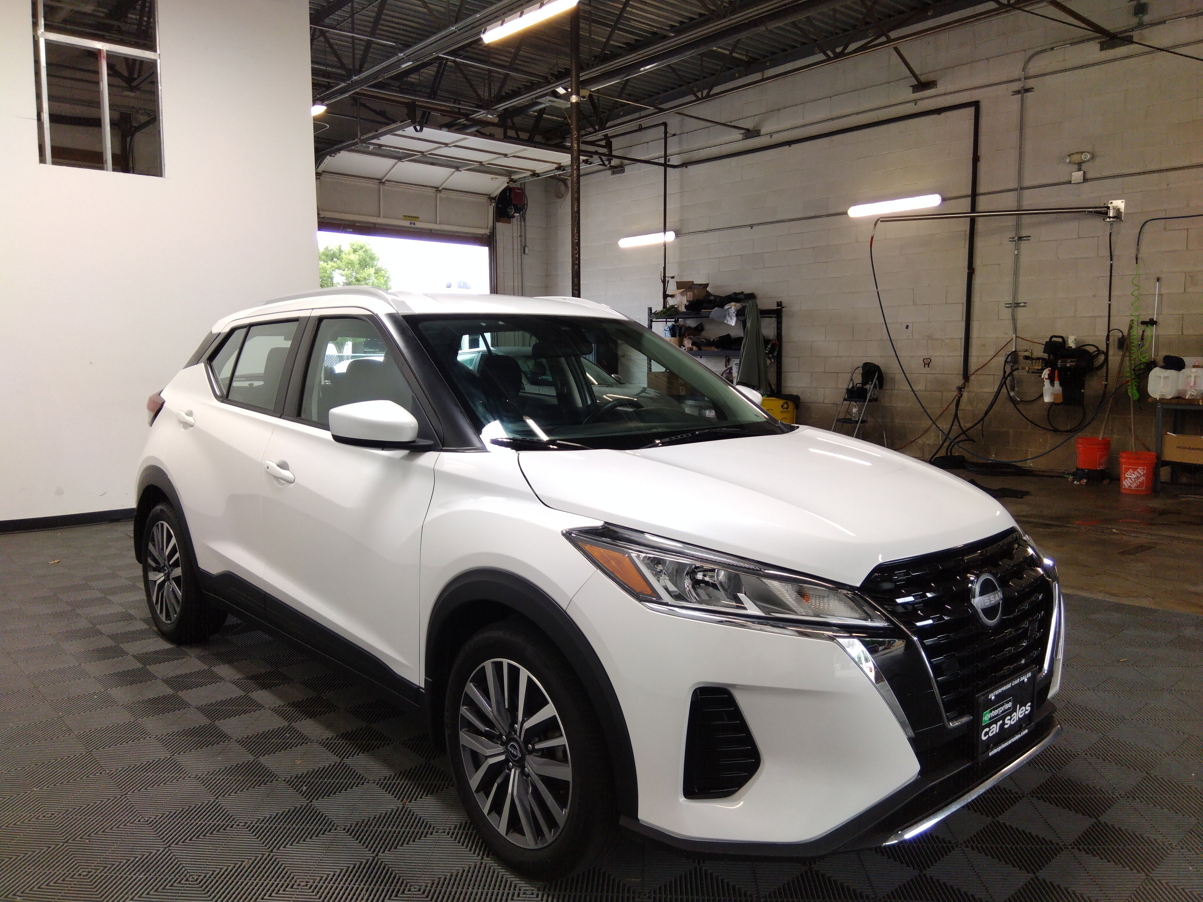 2023 Nissan Kicks SV FWD