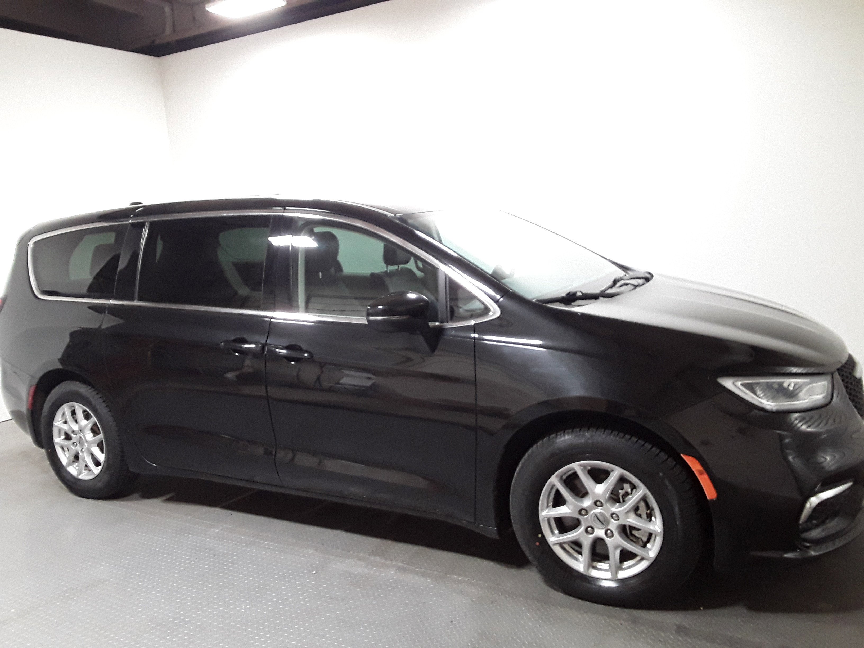 2023 Chrysler Pacifica Touring L FWD