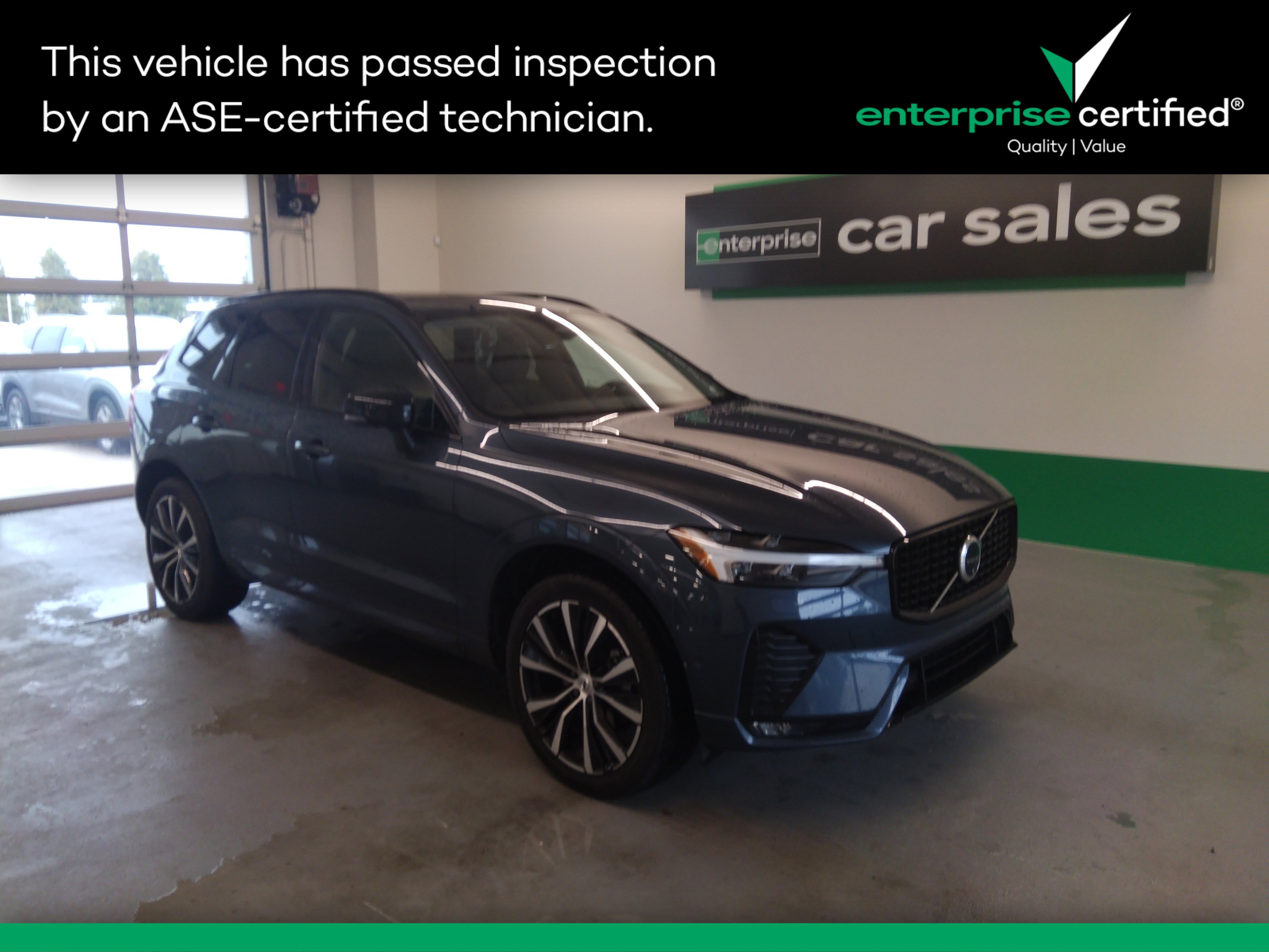 Used 2024 Volvo XC60 B5 AWD Plus Dark Theme