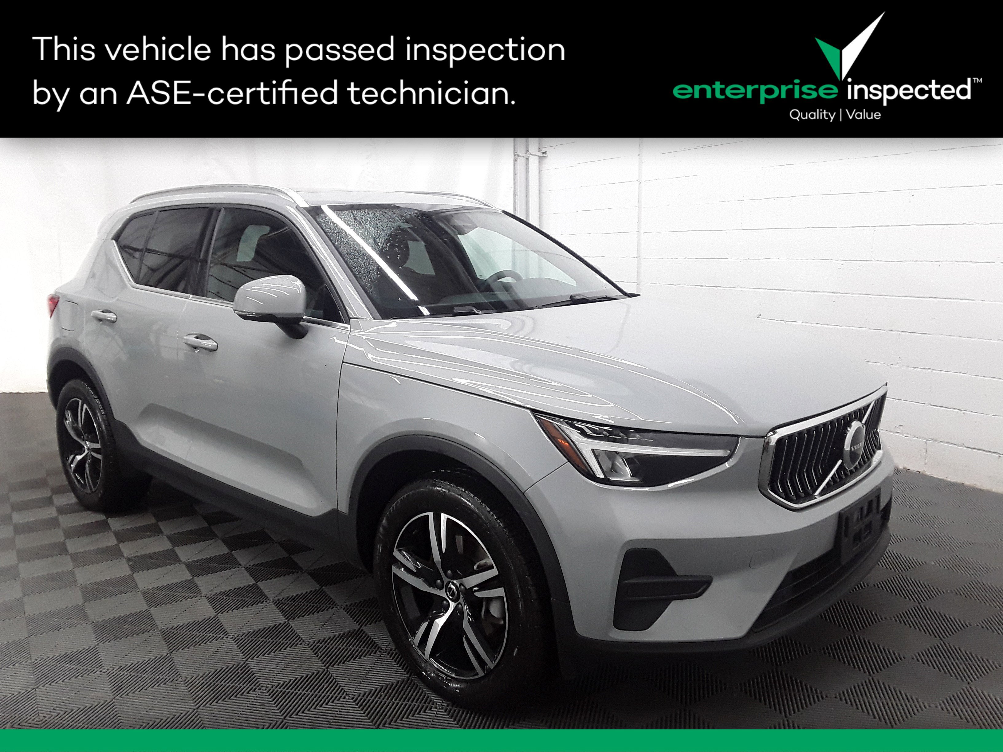 2024 Volvo XC40 Core Bright Theme B5 AWD