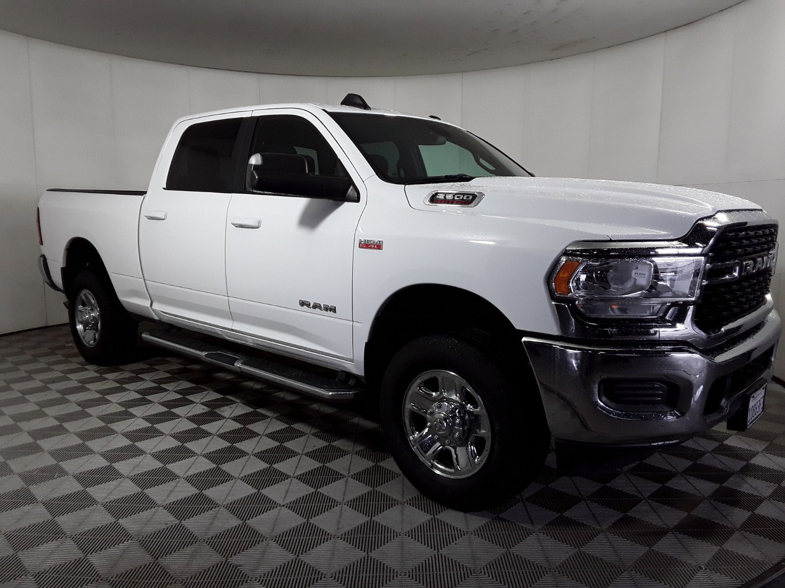 2022 Ram 2500 Big Horn 4x4 Crew Cab 6'4