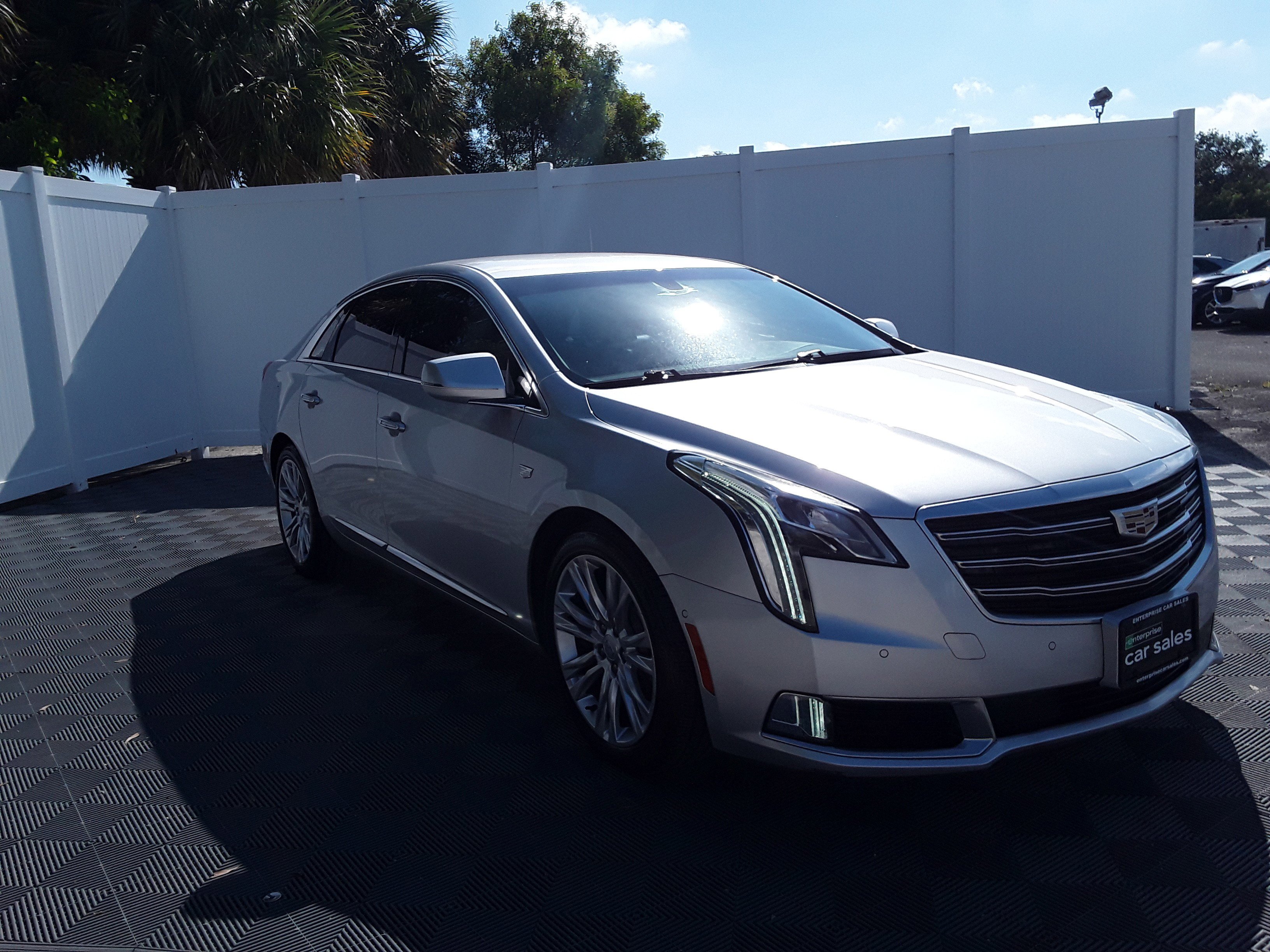 2019 Cadillac XTS 4dr Sdn Luxury FWD