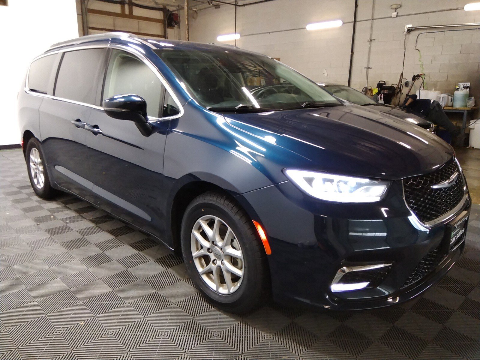 2022 Chrysler Pacifica Touring L FWD