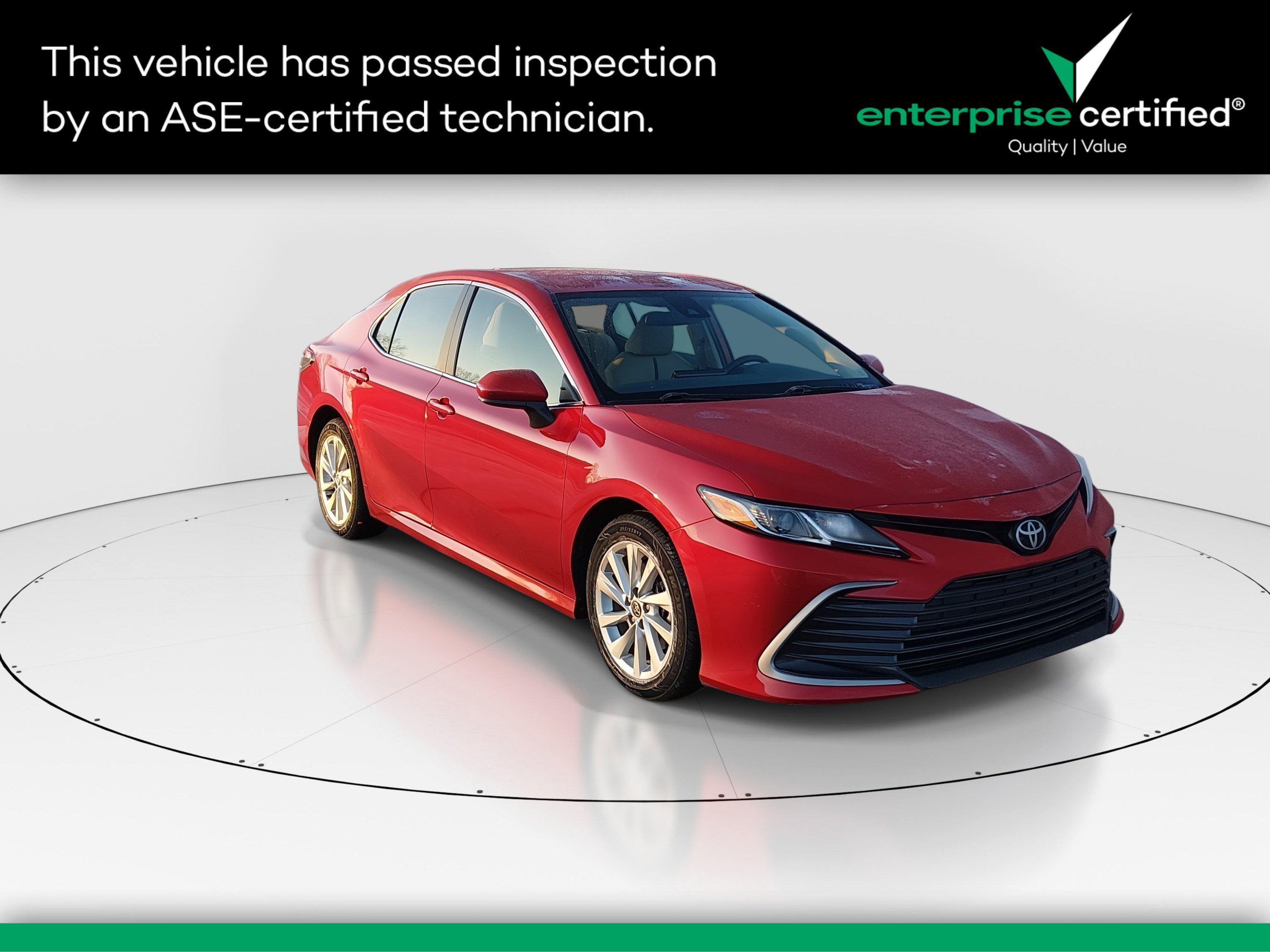 2023 Toyota Camry LE's photo